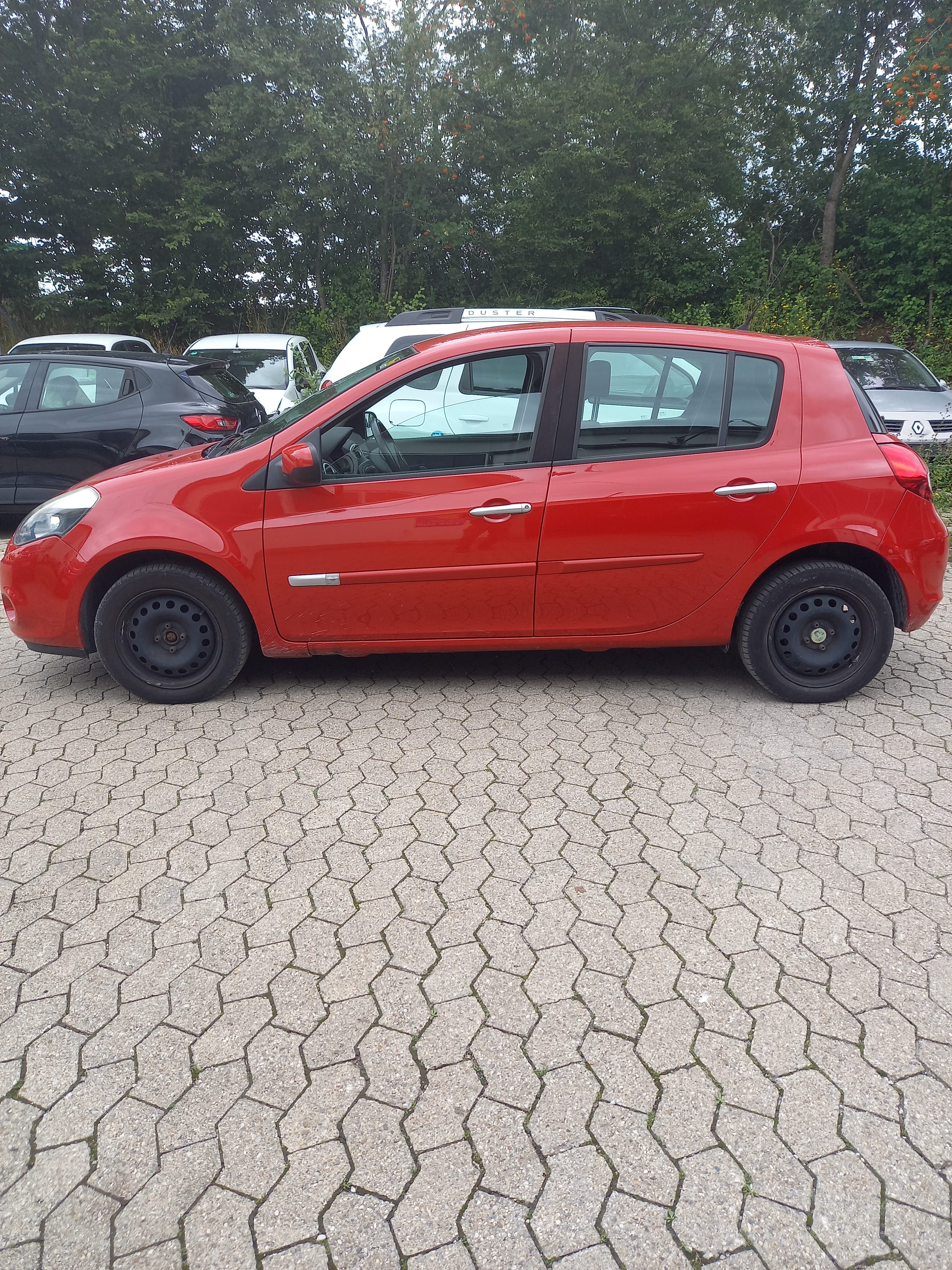 Renault Clio STA-NI 34 mit Winterreifen