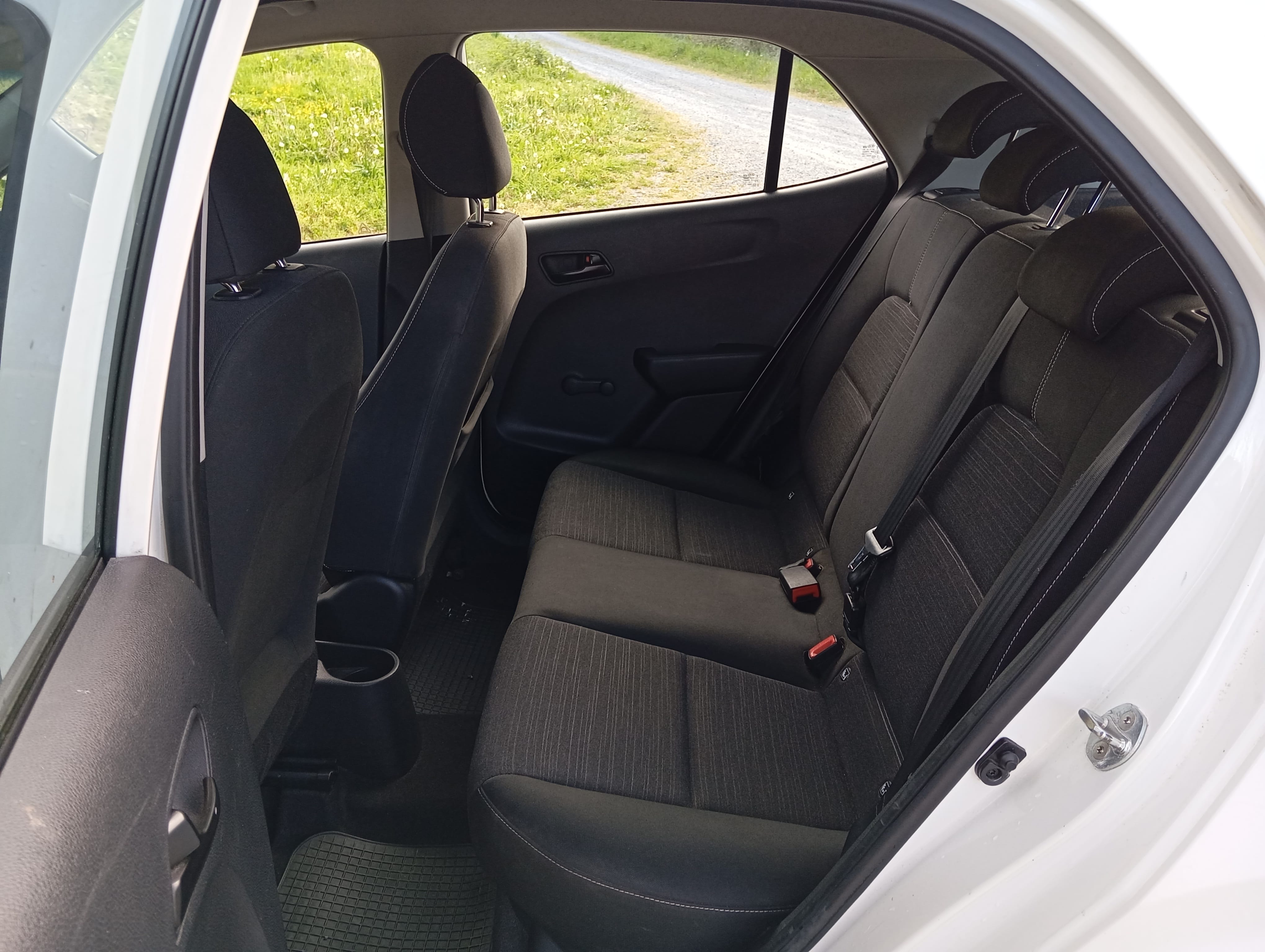 Kia Picanto avec Autoradio