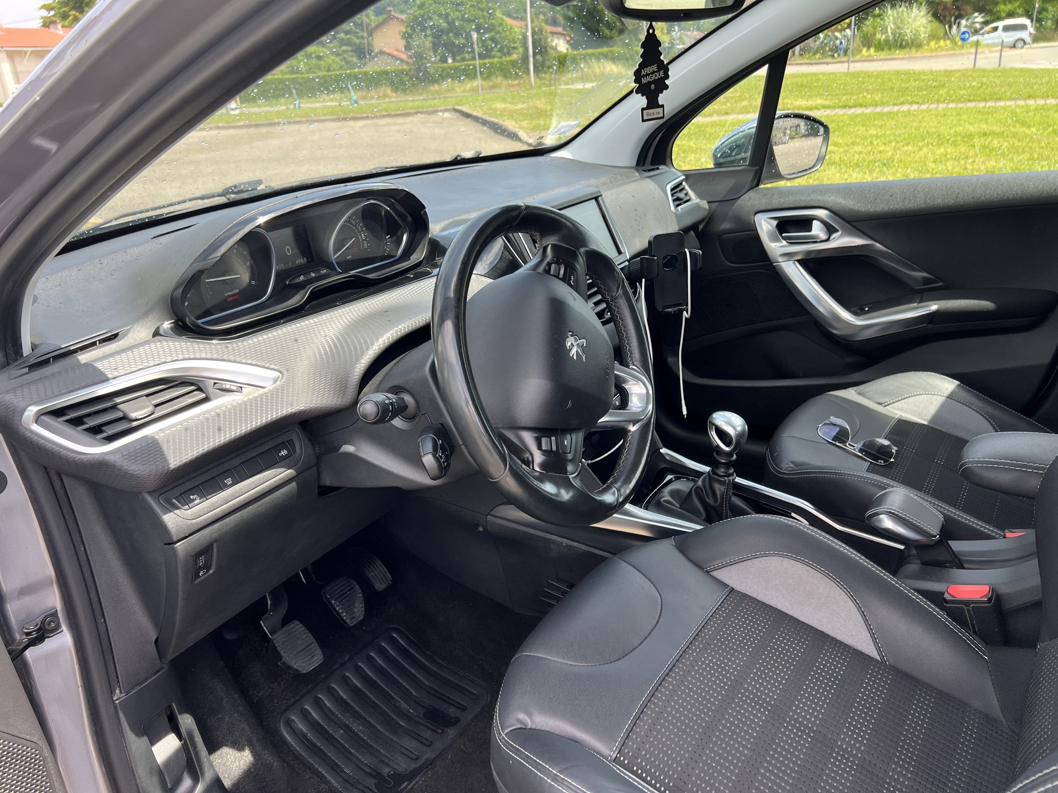 Peugeot 2008 avec GPS