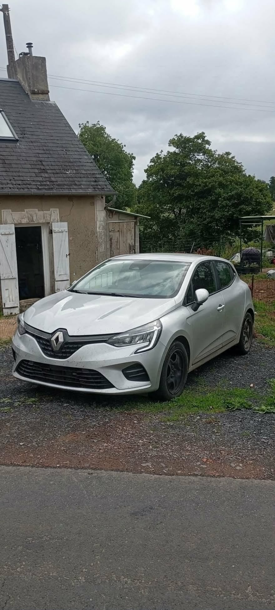 Renault Clio 5- 100cv 1L tce, 2020, Essence 95