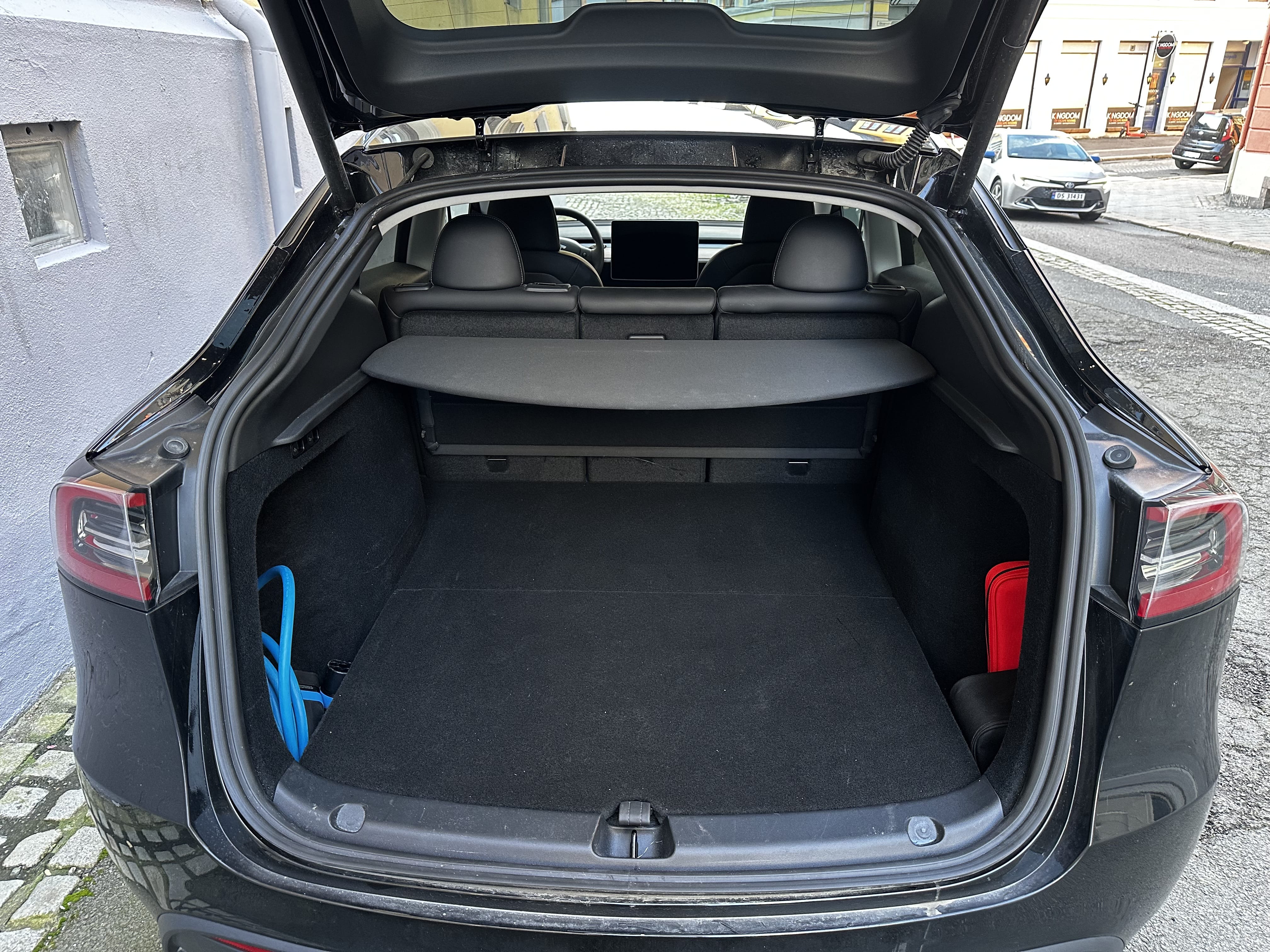 Tesla Model Y Long Range med Firehjulstrekk
