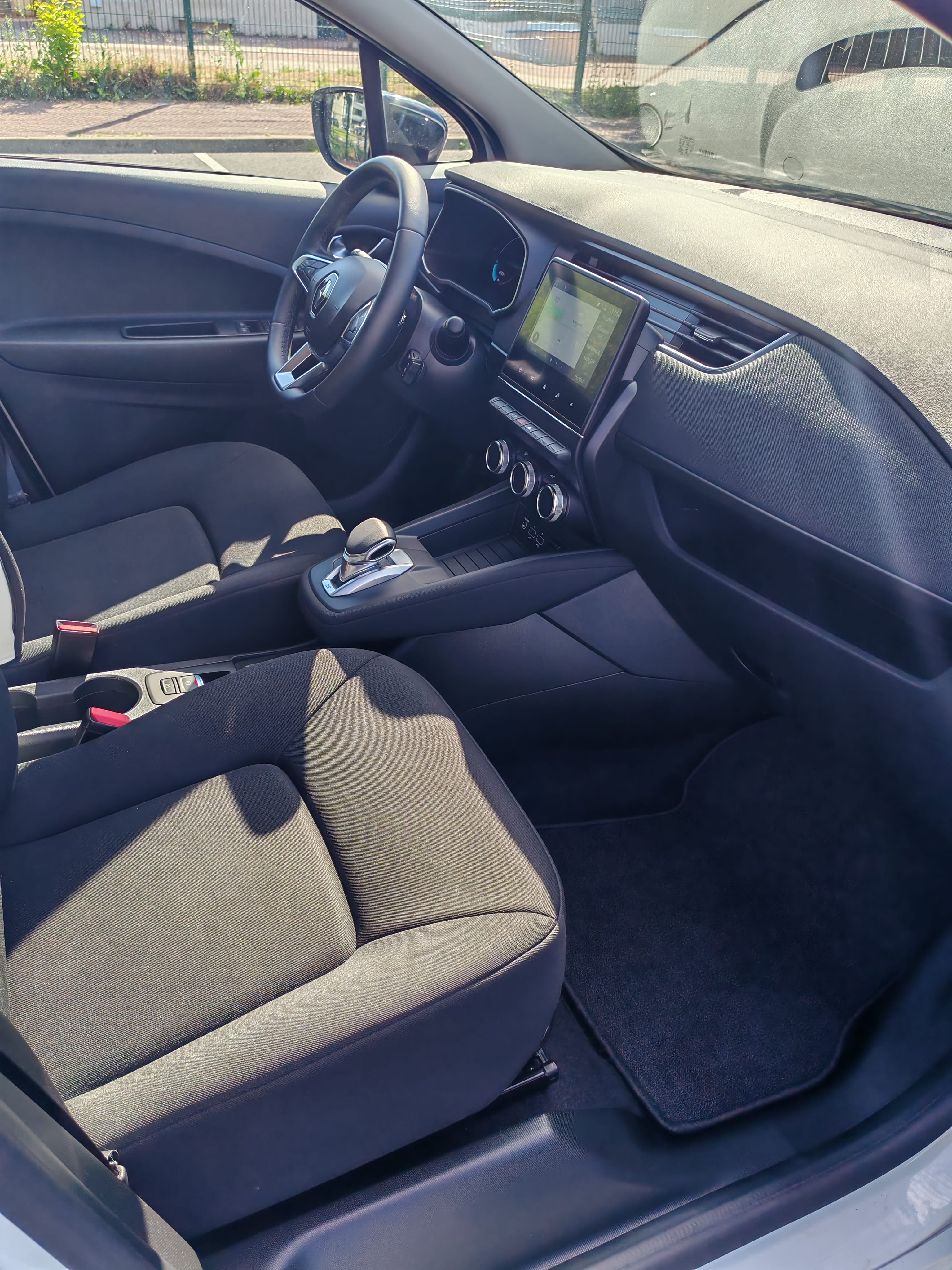 Renault ZOE électrique avec Siège bébé
