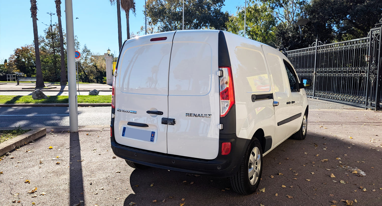 Renault Kangoo Express MAXI - Accès Direct et facile en Tram con GPS