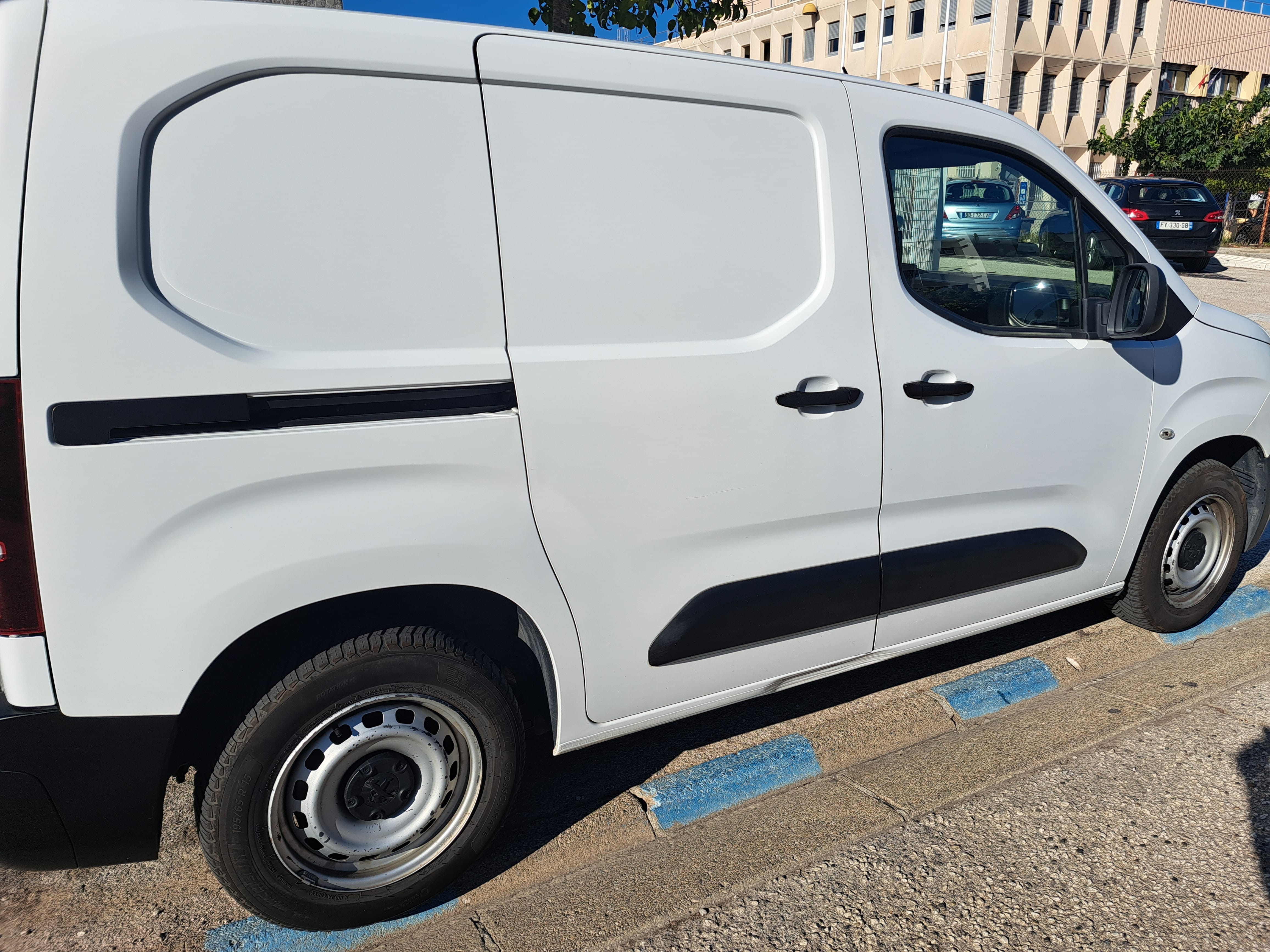 Peugeot Partner Fourgon avec Climatisation