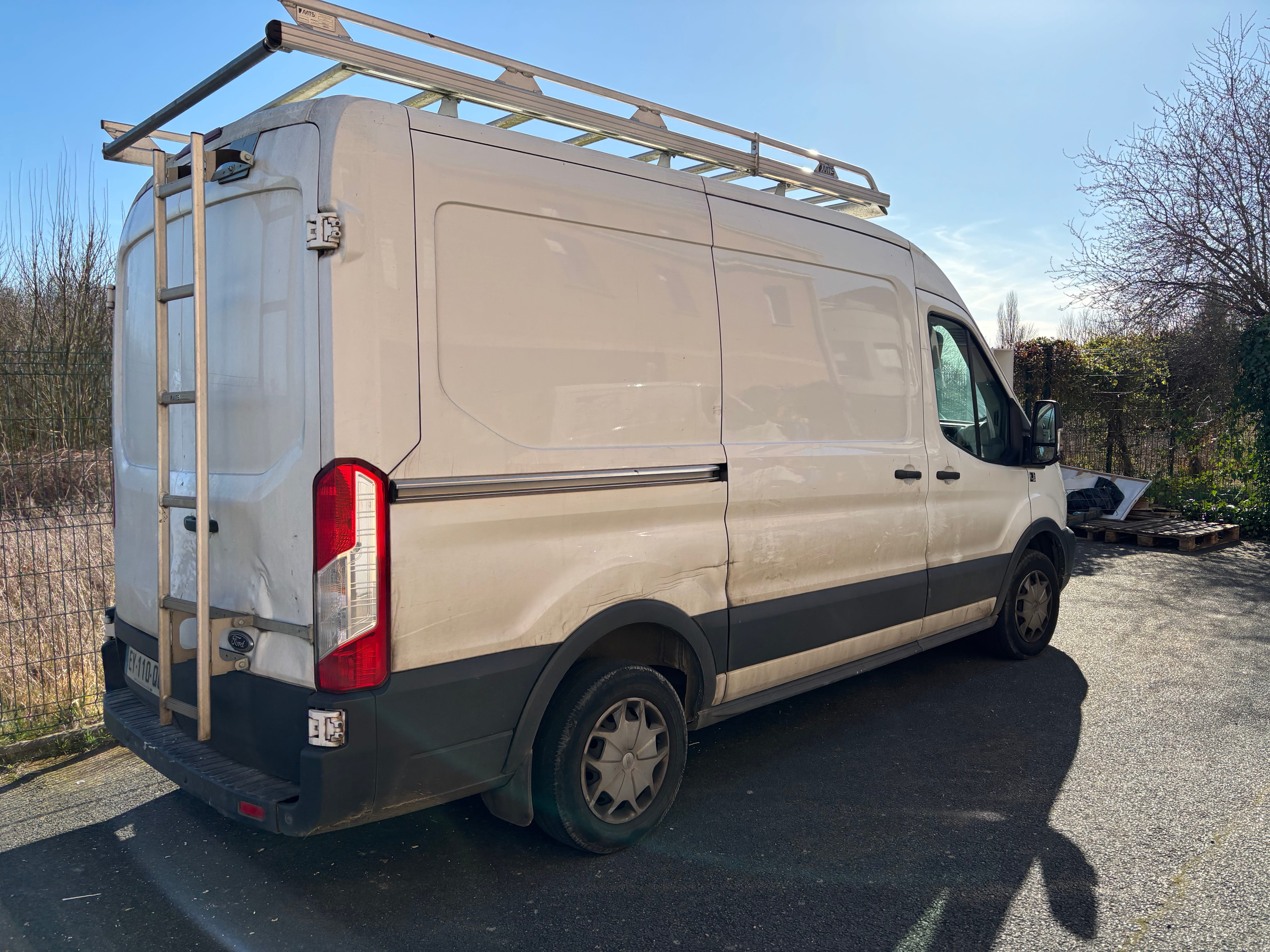 Ford Transit 250 avec Climatisation