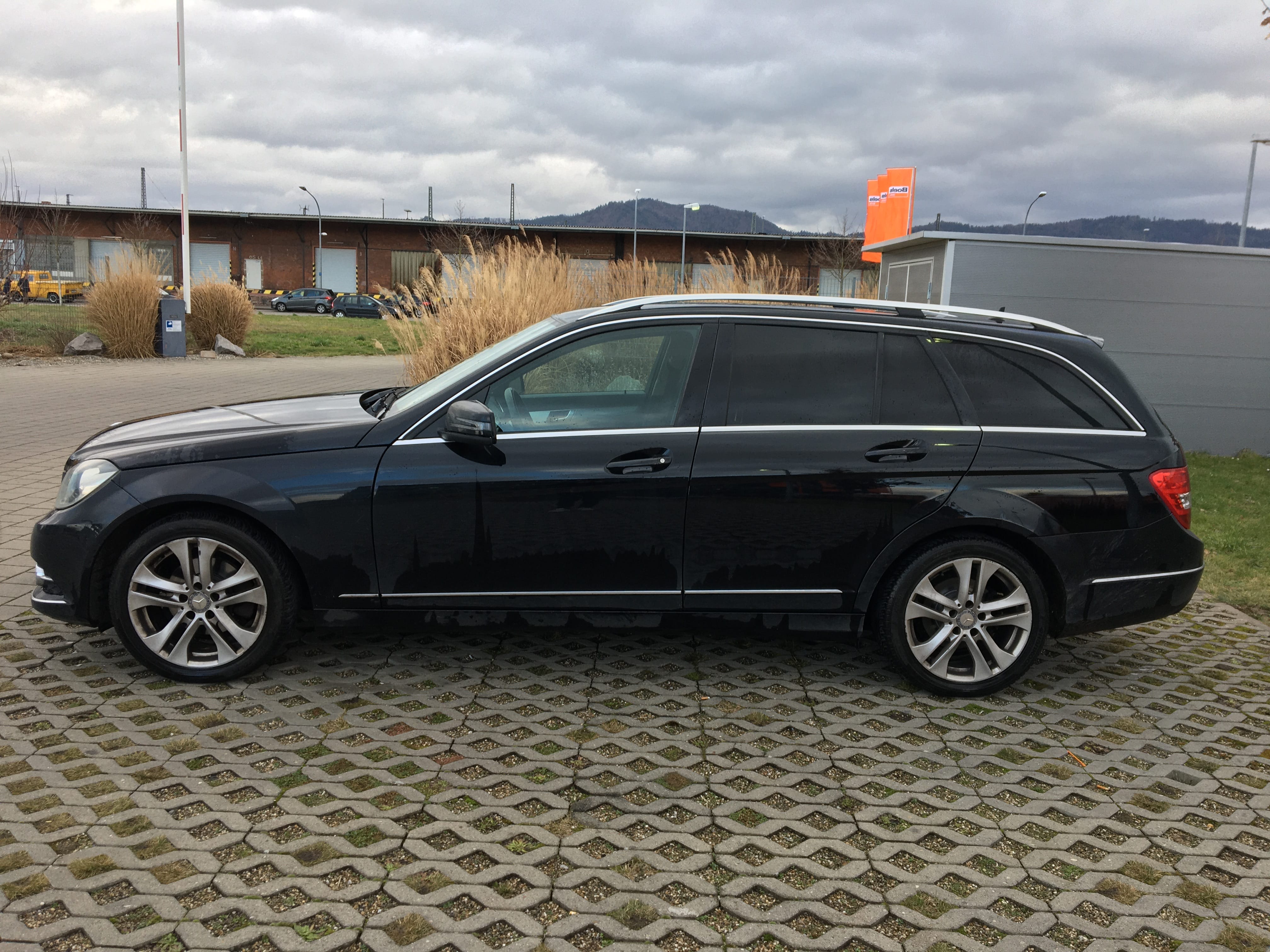 Mercedes C-Klasse avec Climatisation
