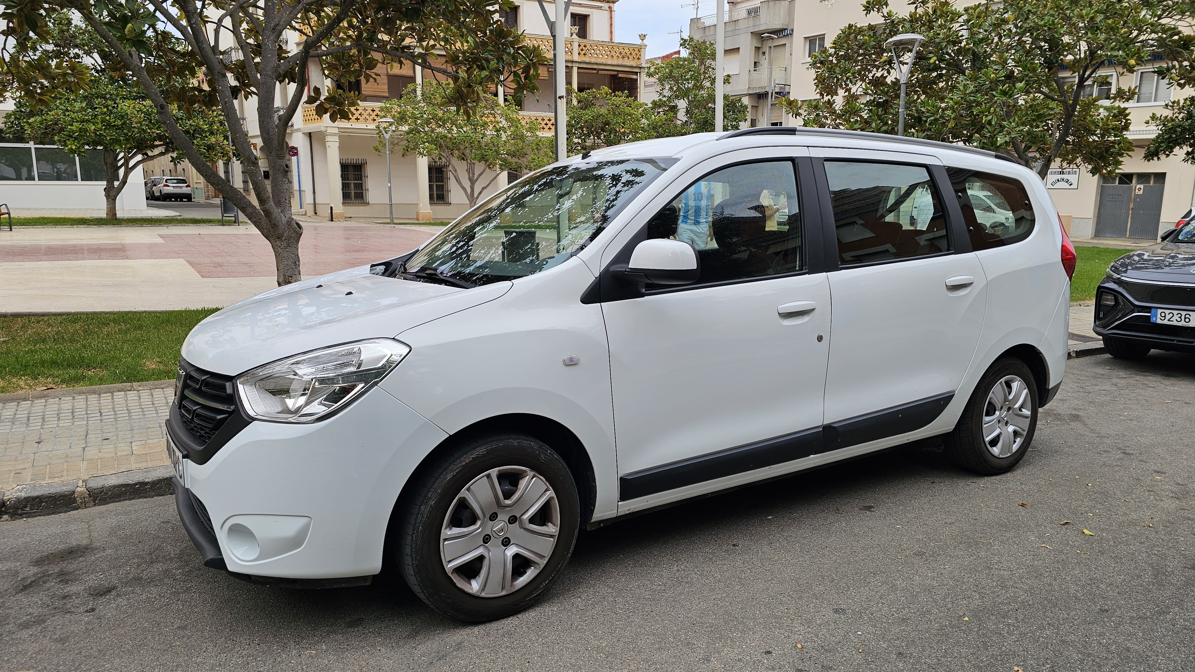 Dacia Lodgy 7 Plazas KPC, 2018, Gasolina 95, 7 places