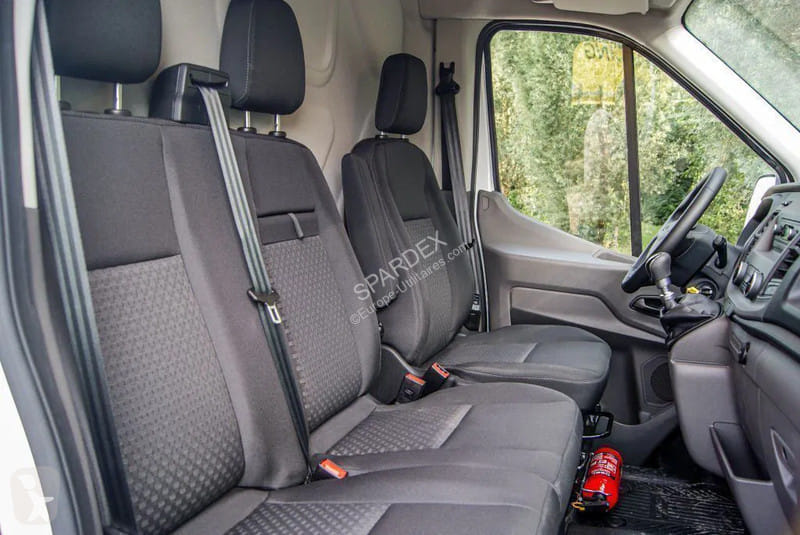 Ford Transit Fourgon avec Entrée audio / iPod