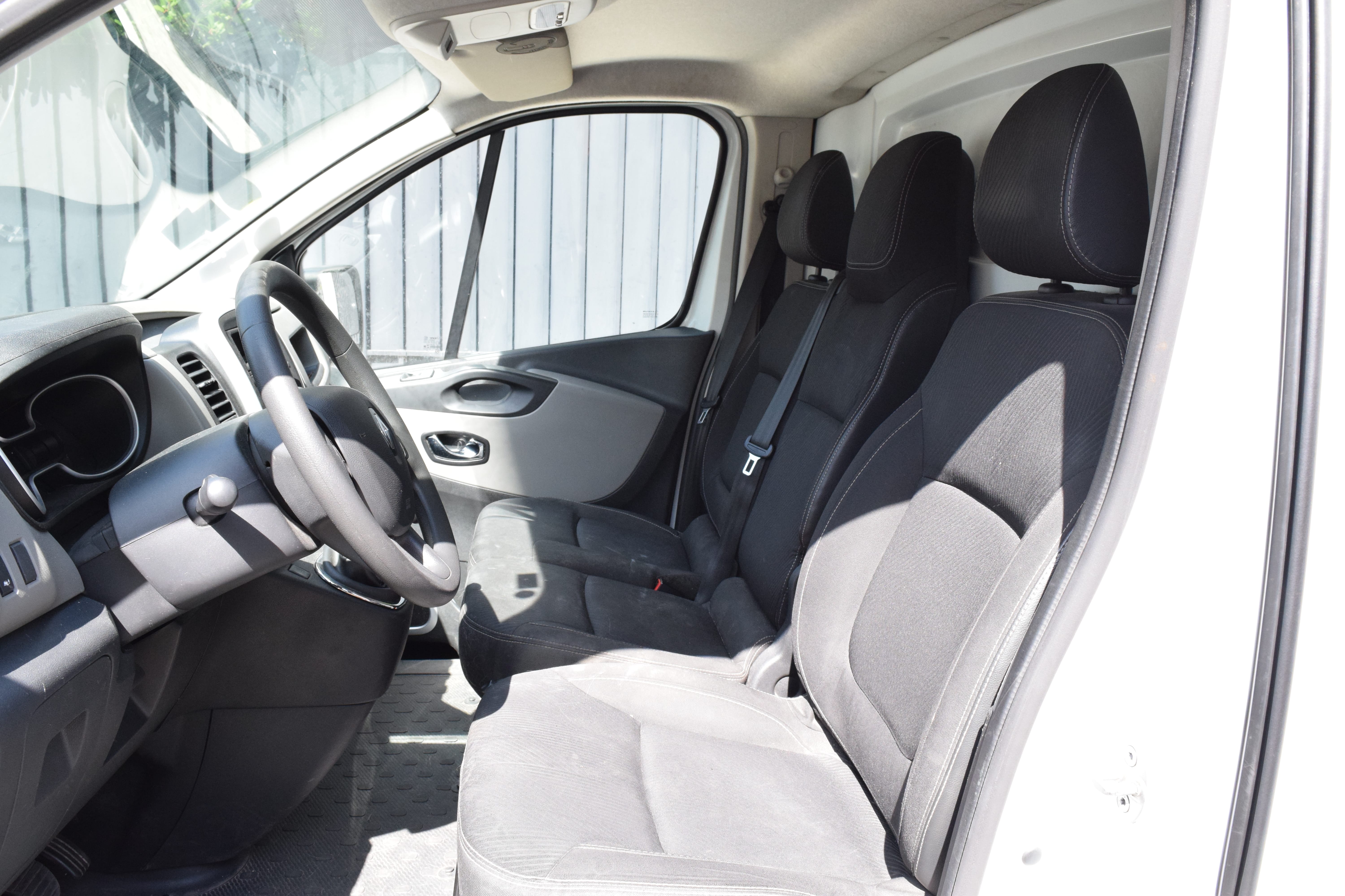 Renault Trafic + Diable avec Audio Bluetooth