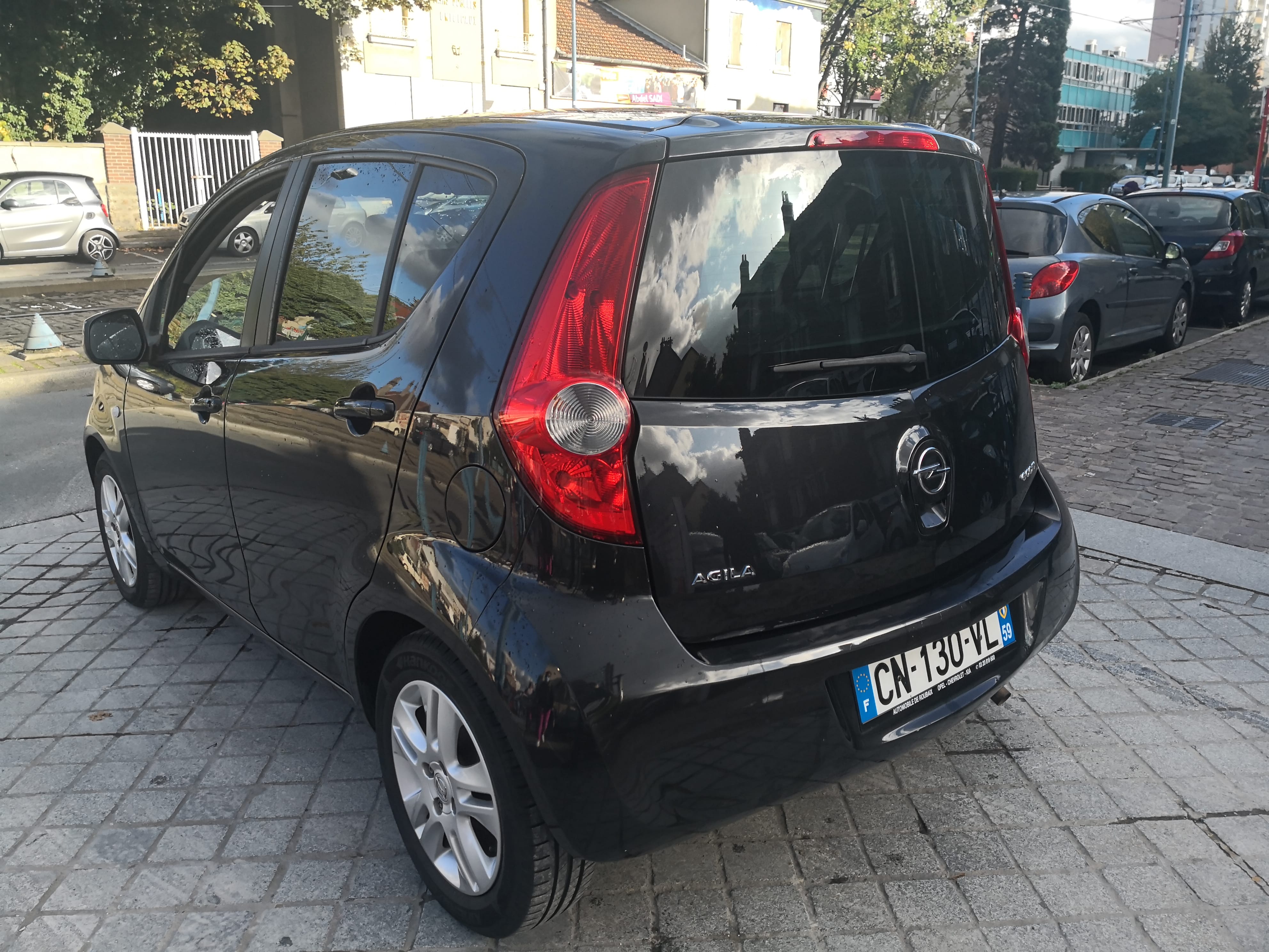 Opel Agila avec Climatisation