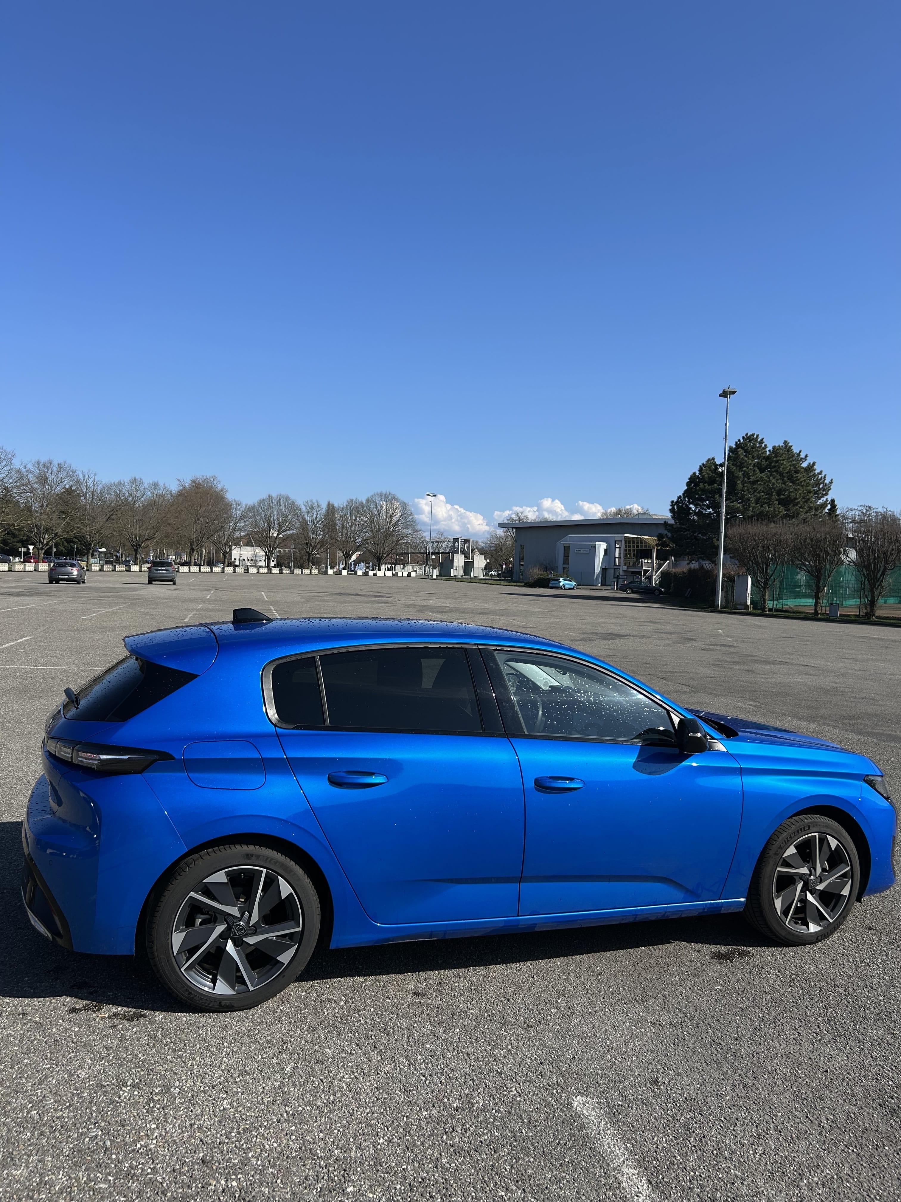 Peugeot 308 avec Apple CarPlay