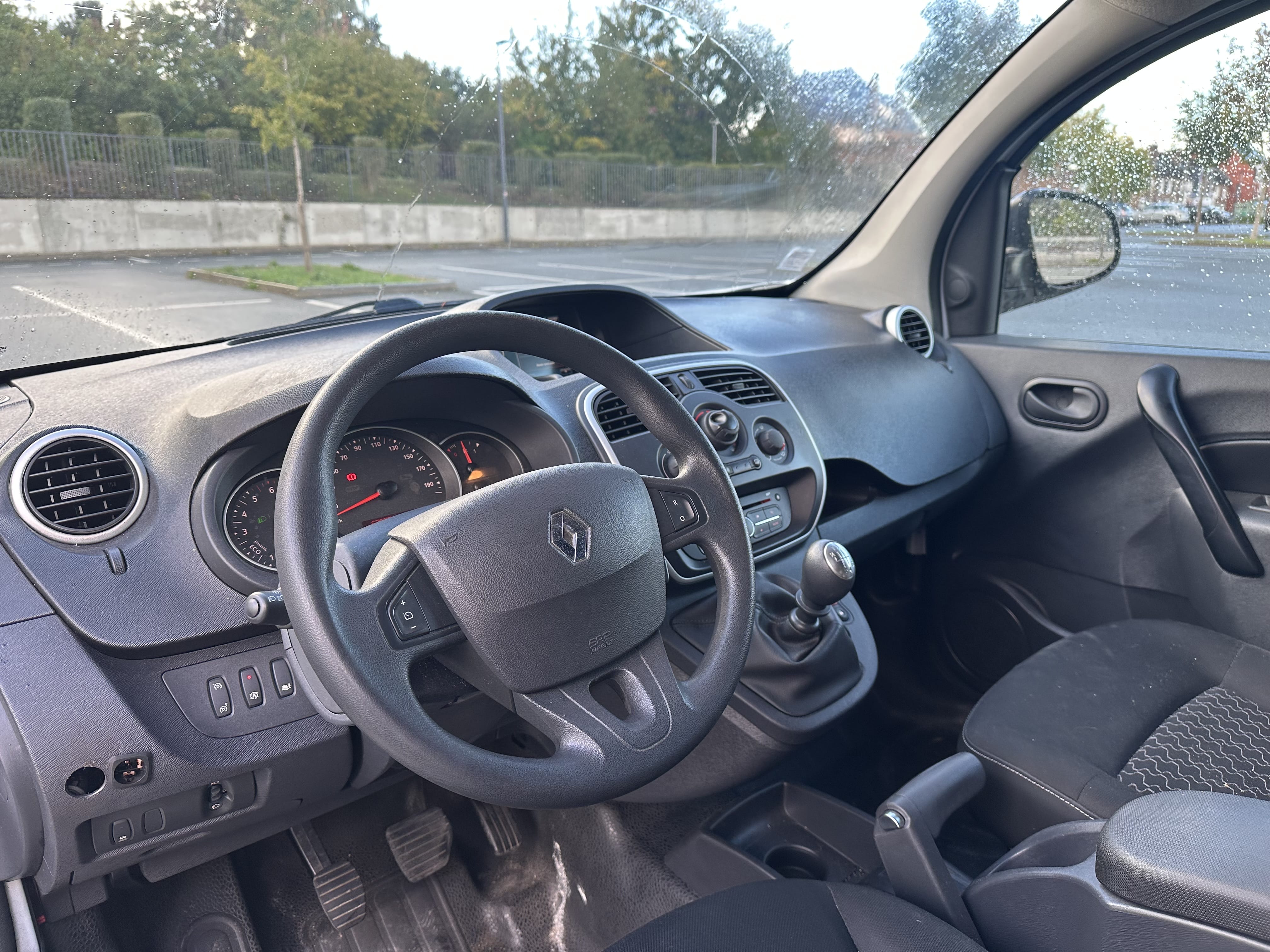Renault Kangoo Fourgon avec Entrée audio / iPod