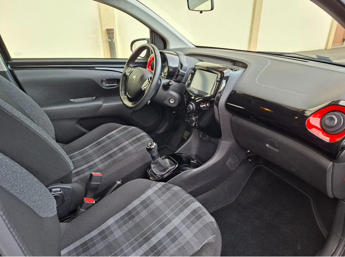 Peugeot 108 1.0 VTi 72 avec Audio Bluetooth