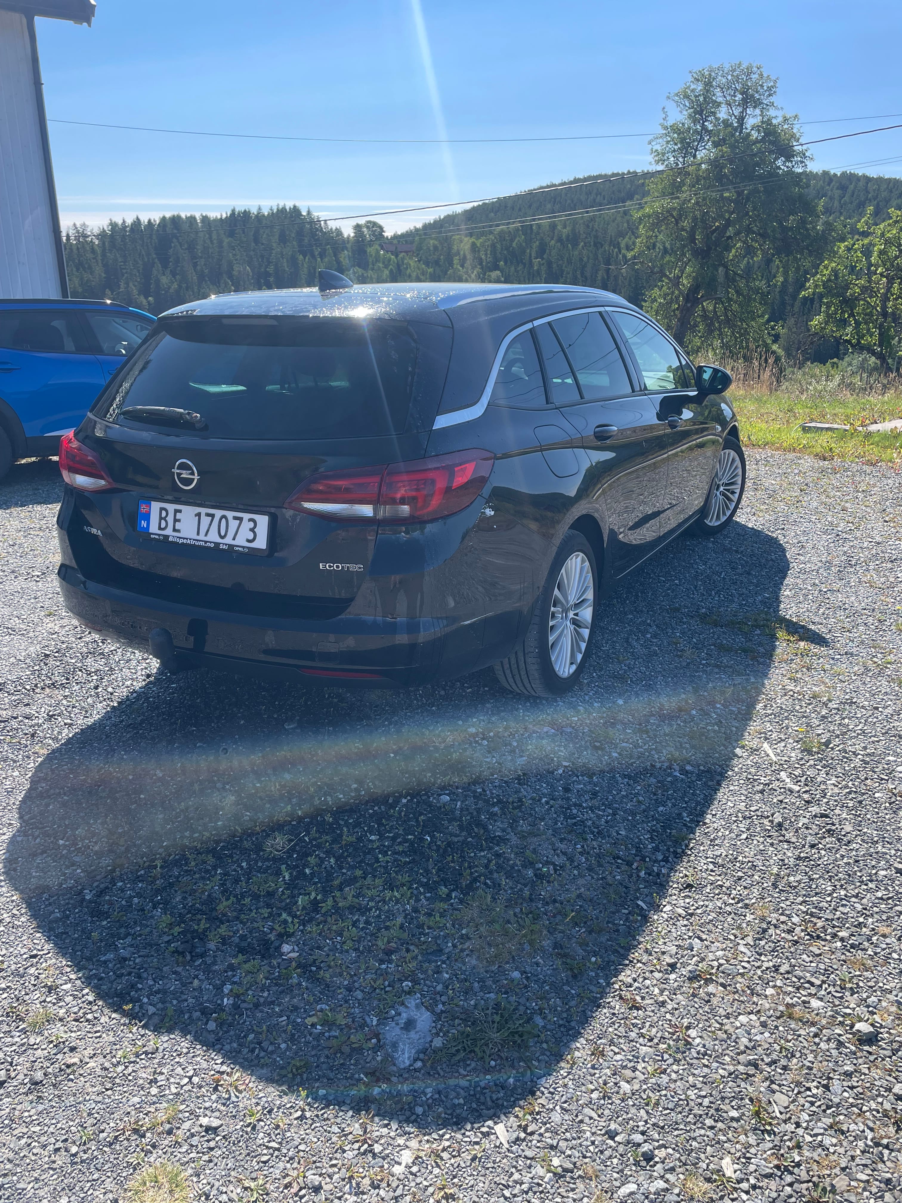 Opel Astra med Ryggekamera