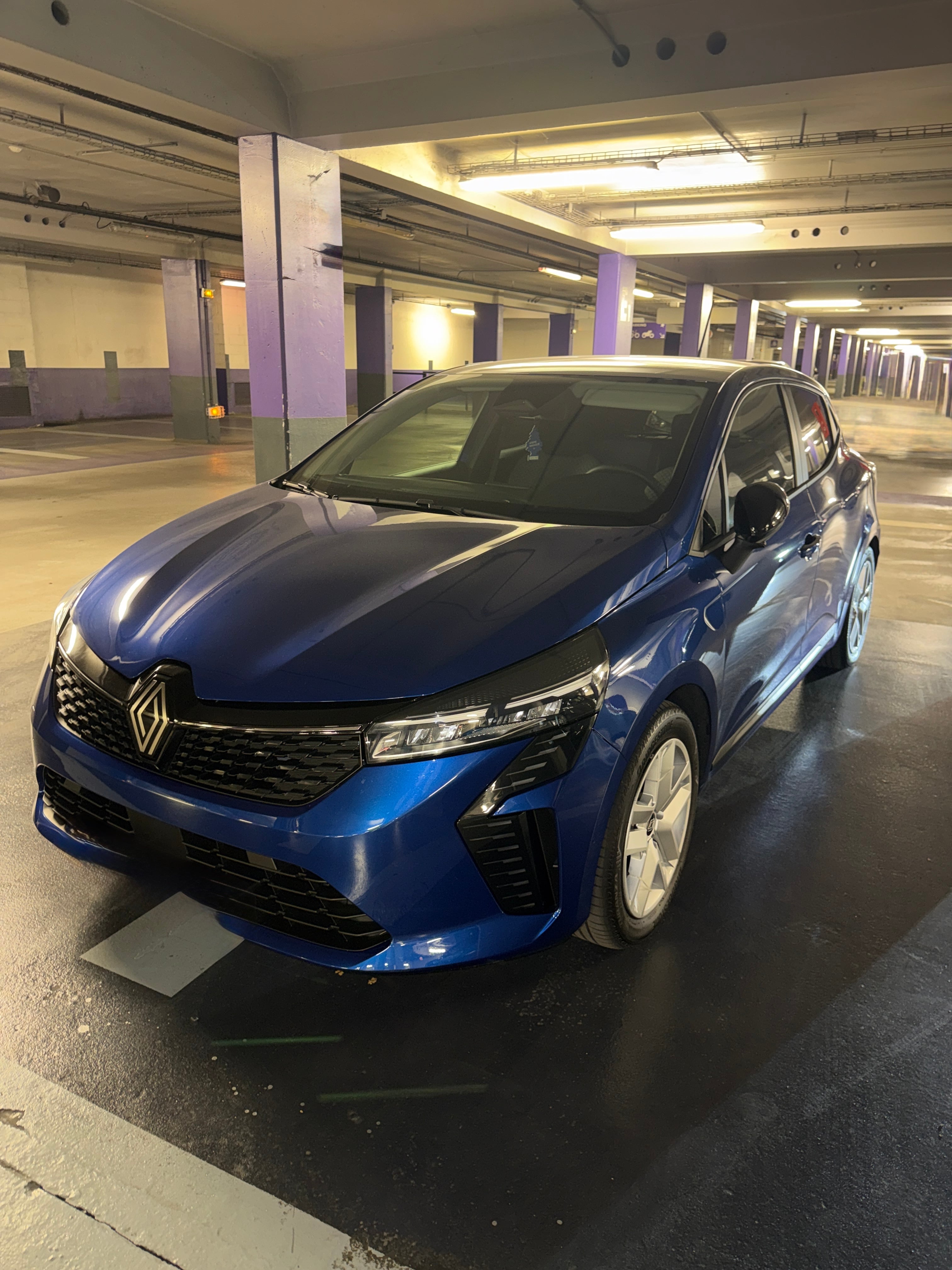 Renault Clio E-tech, 2025, Essence 95 / Électrique (hybride), automatique
