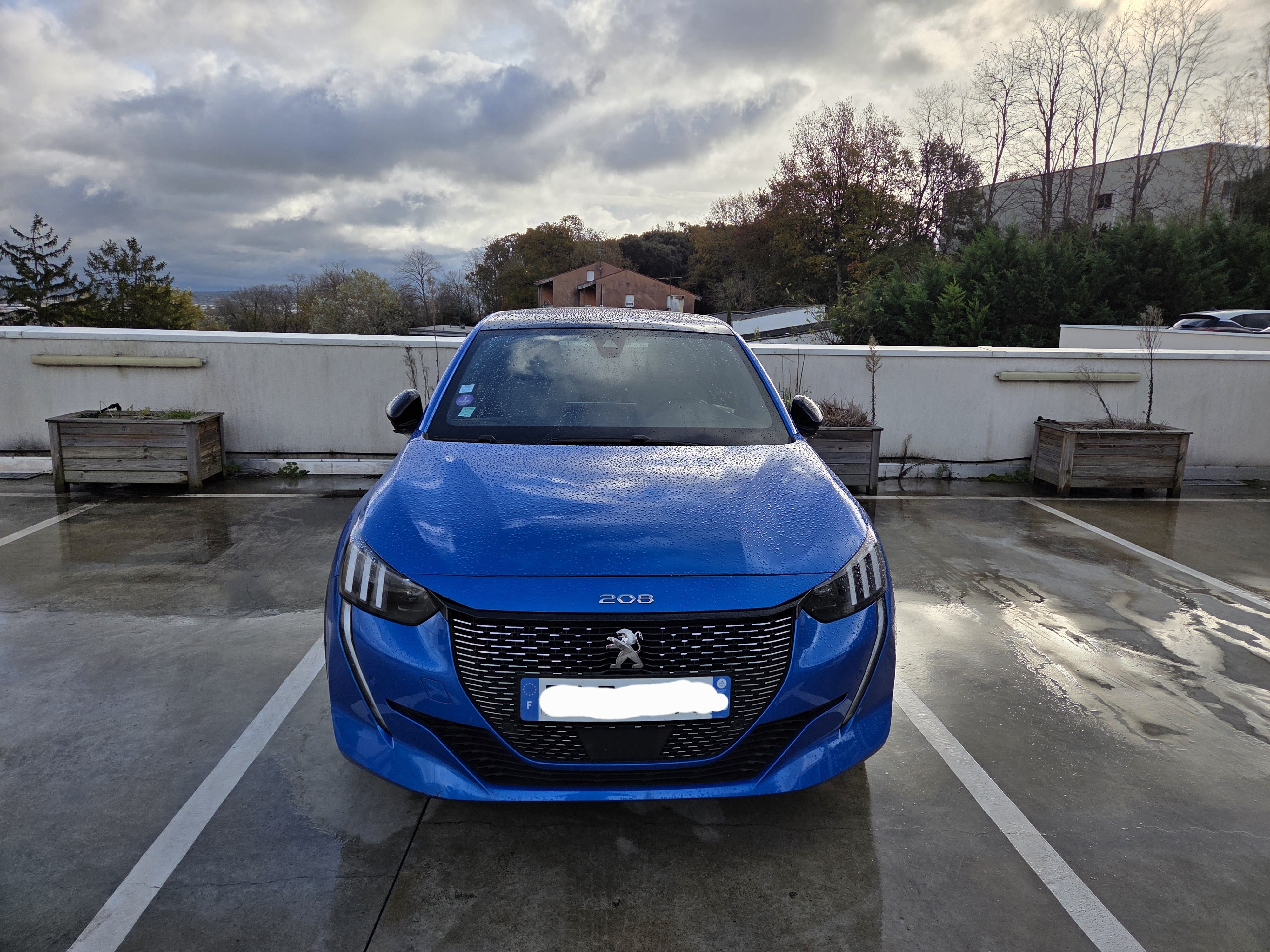 Peugeot 208 GT Line with Snow tires