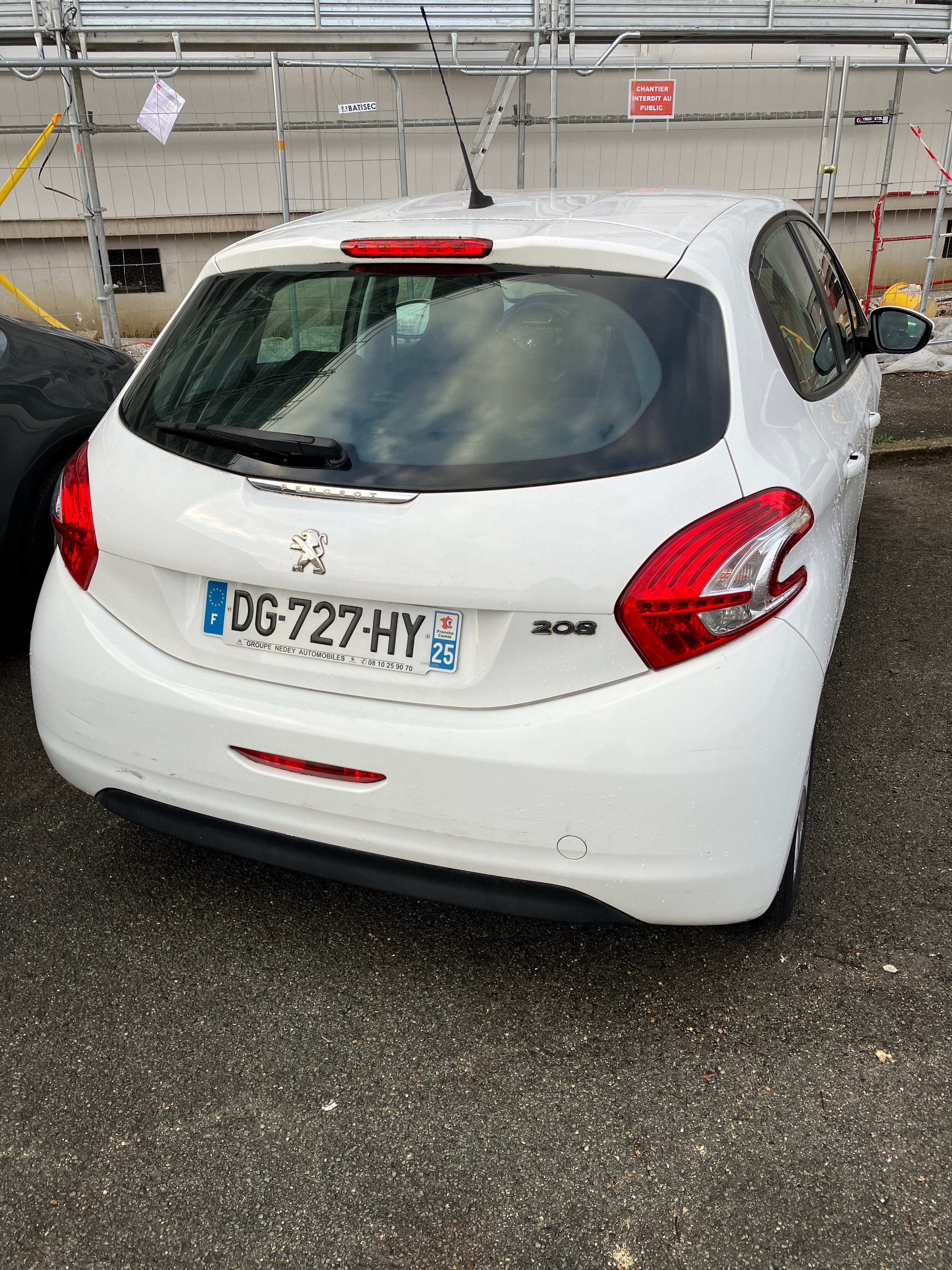 Peugeot 208 avec GPS