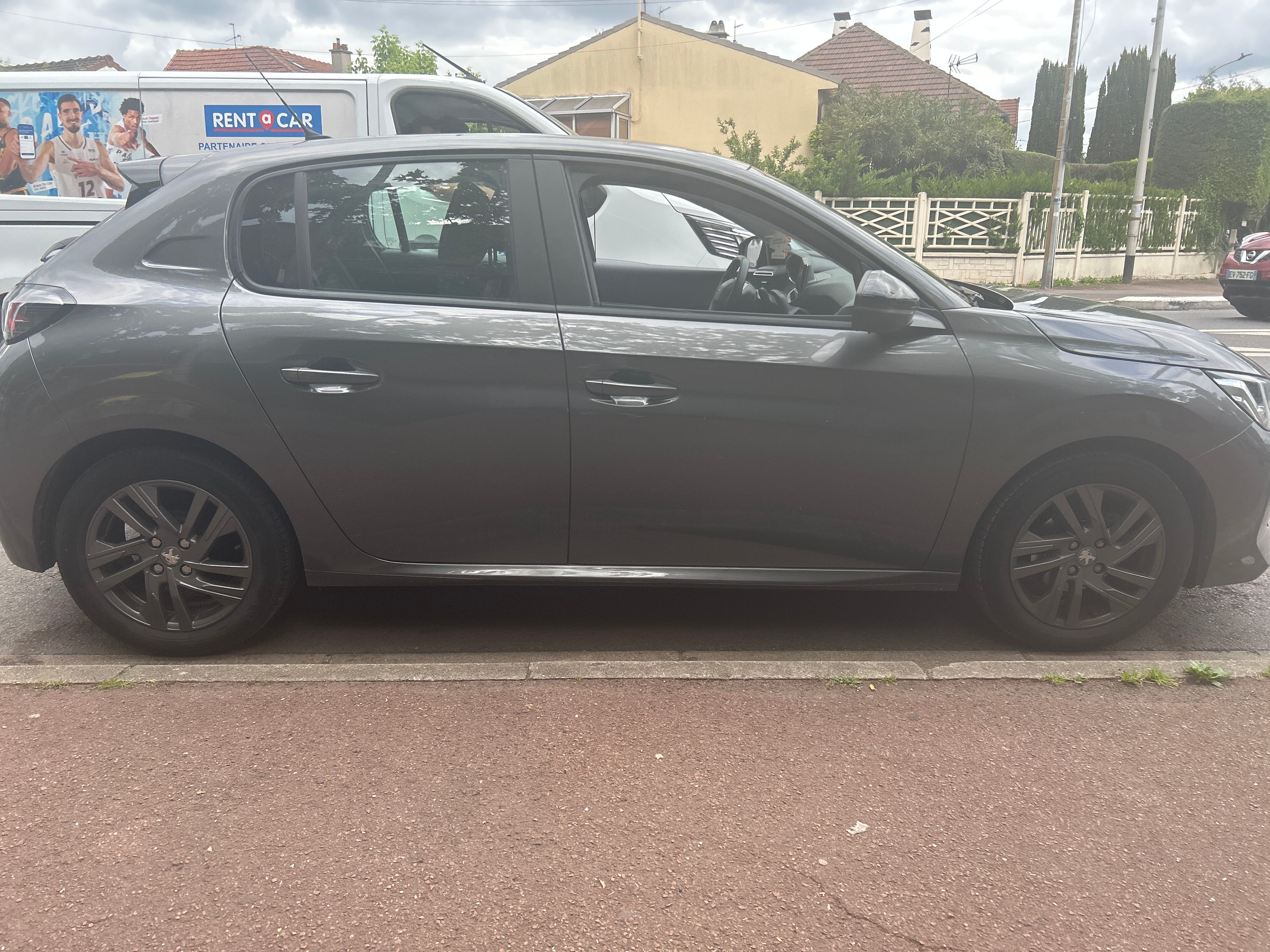Peugeot 208 avec Climatisation