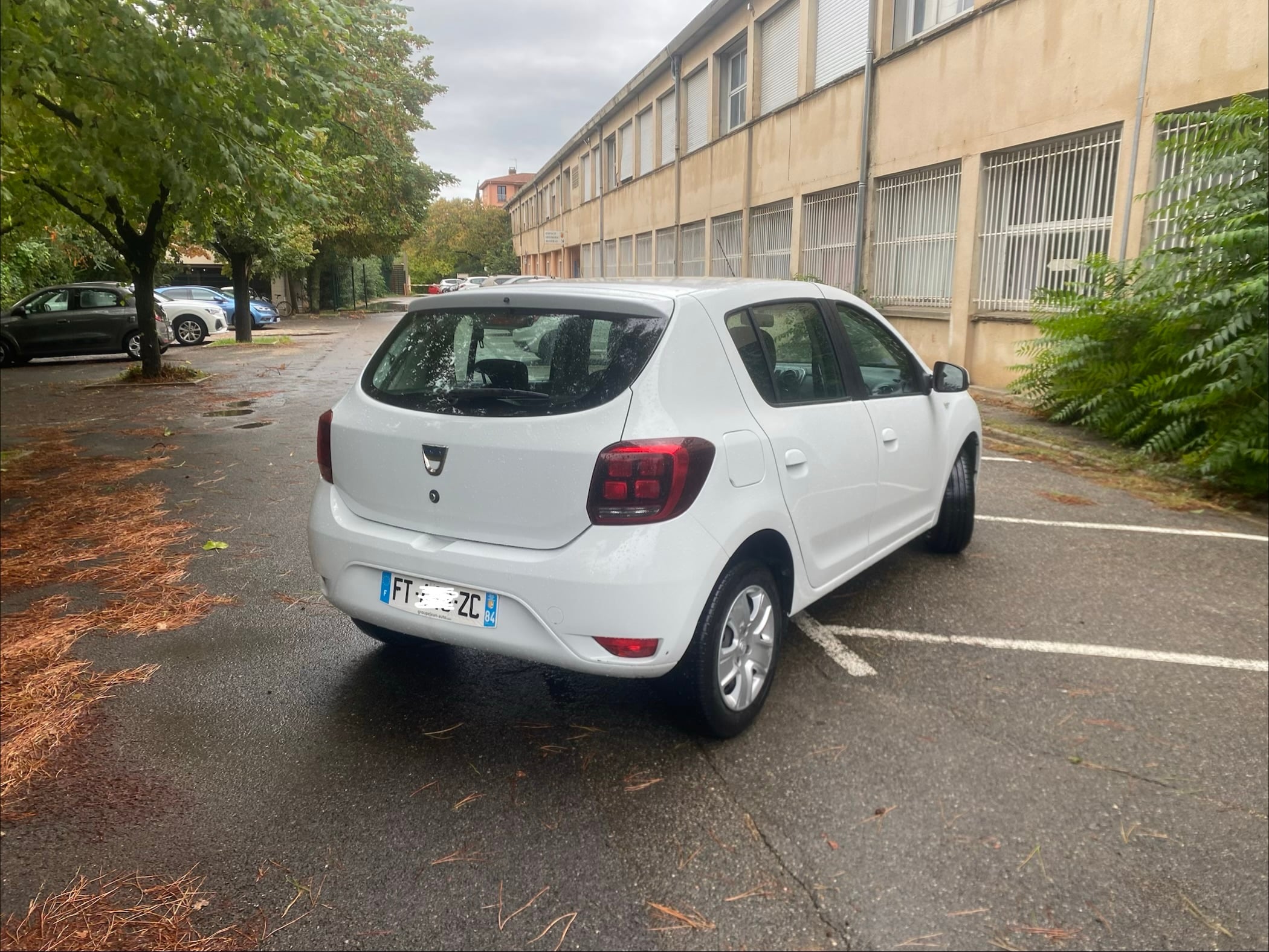 Dacia Sandero avec Accessible fauteuil roulant