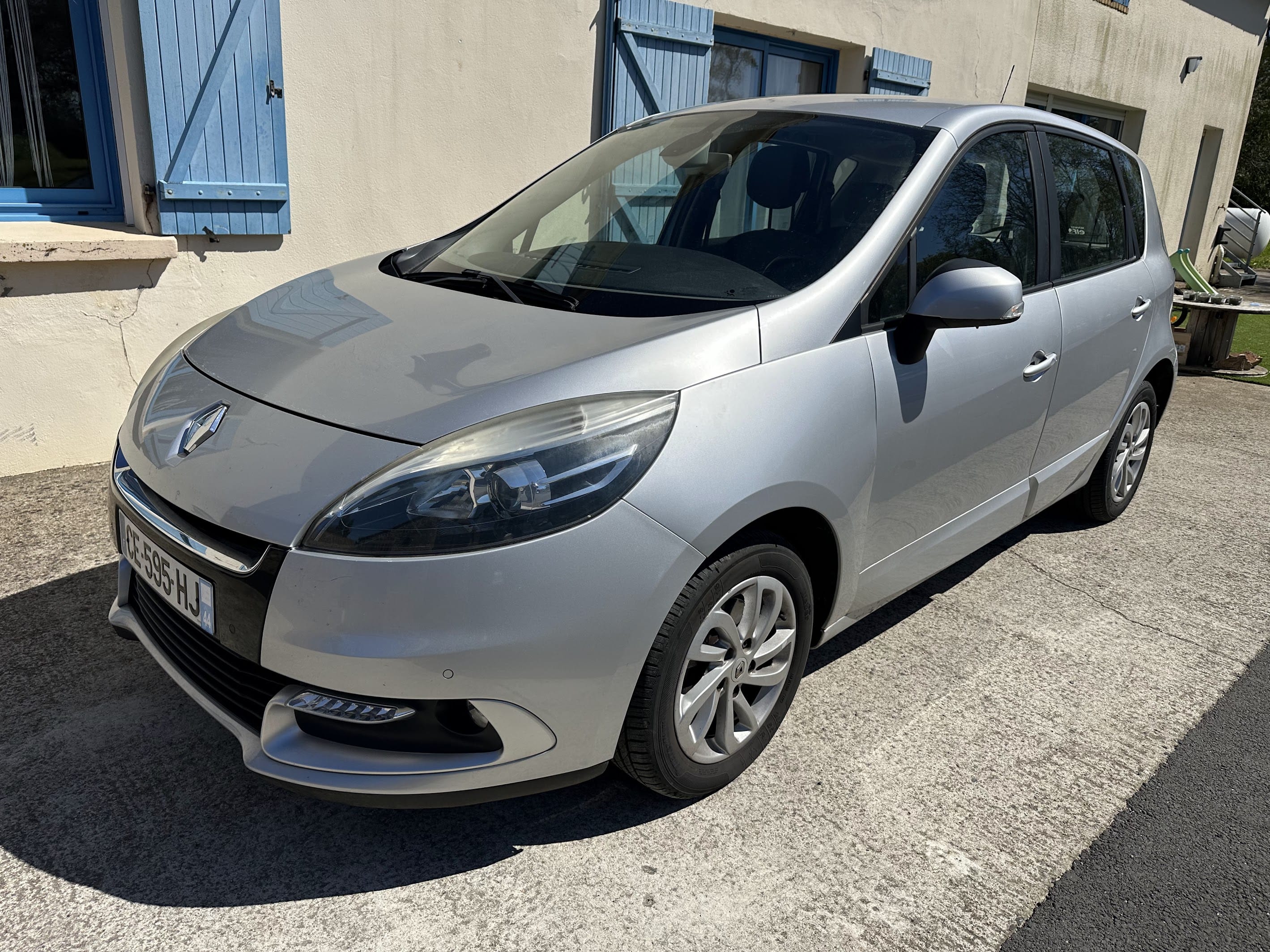 Renault Scenic, 2012, Essence 95