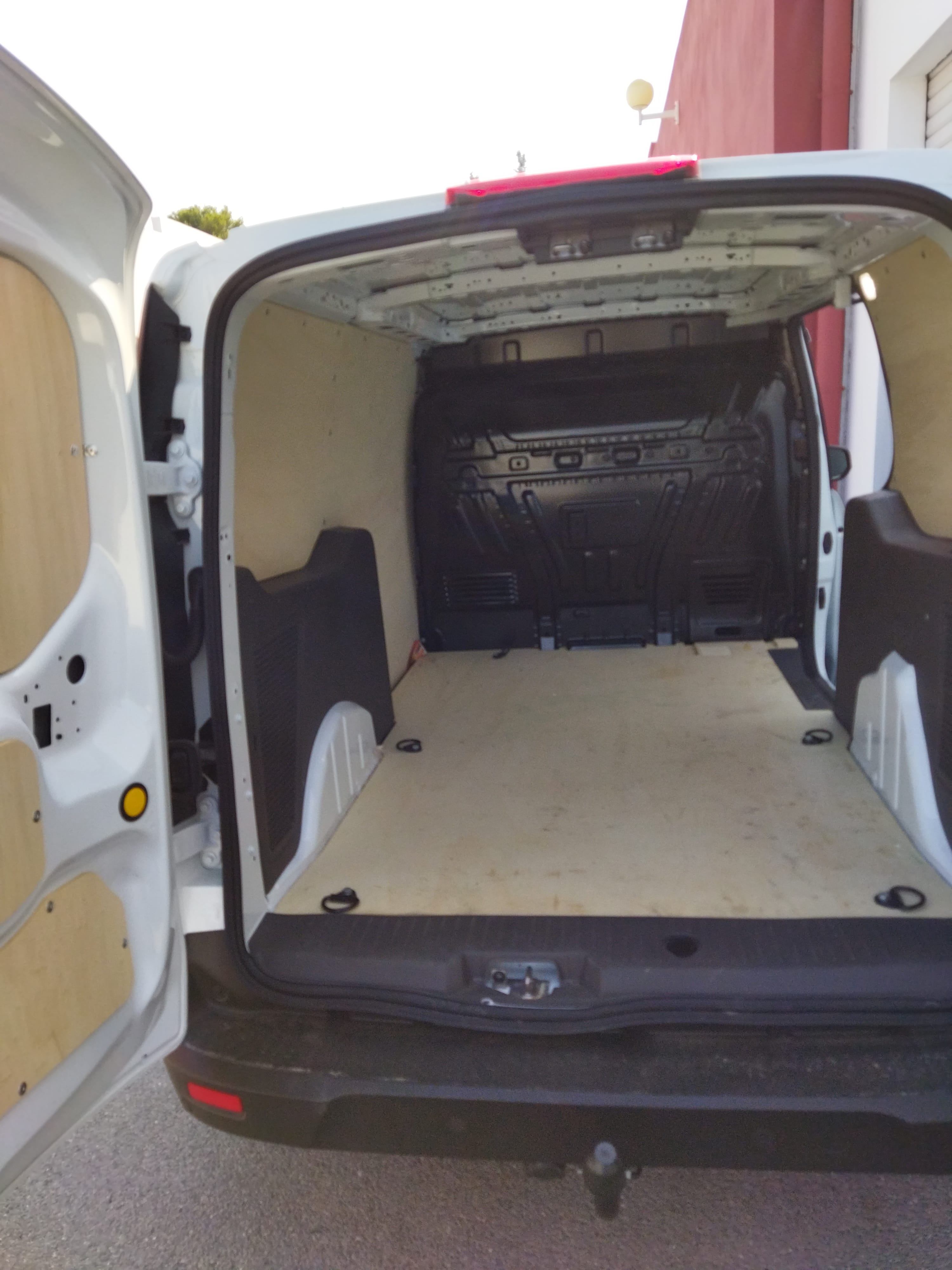 Ford Transit Connect avec Climatisation