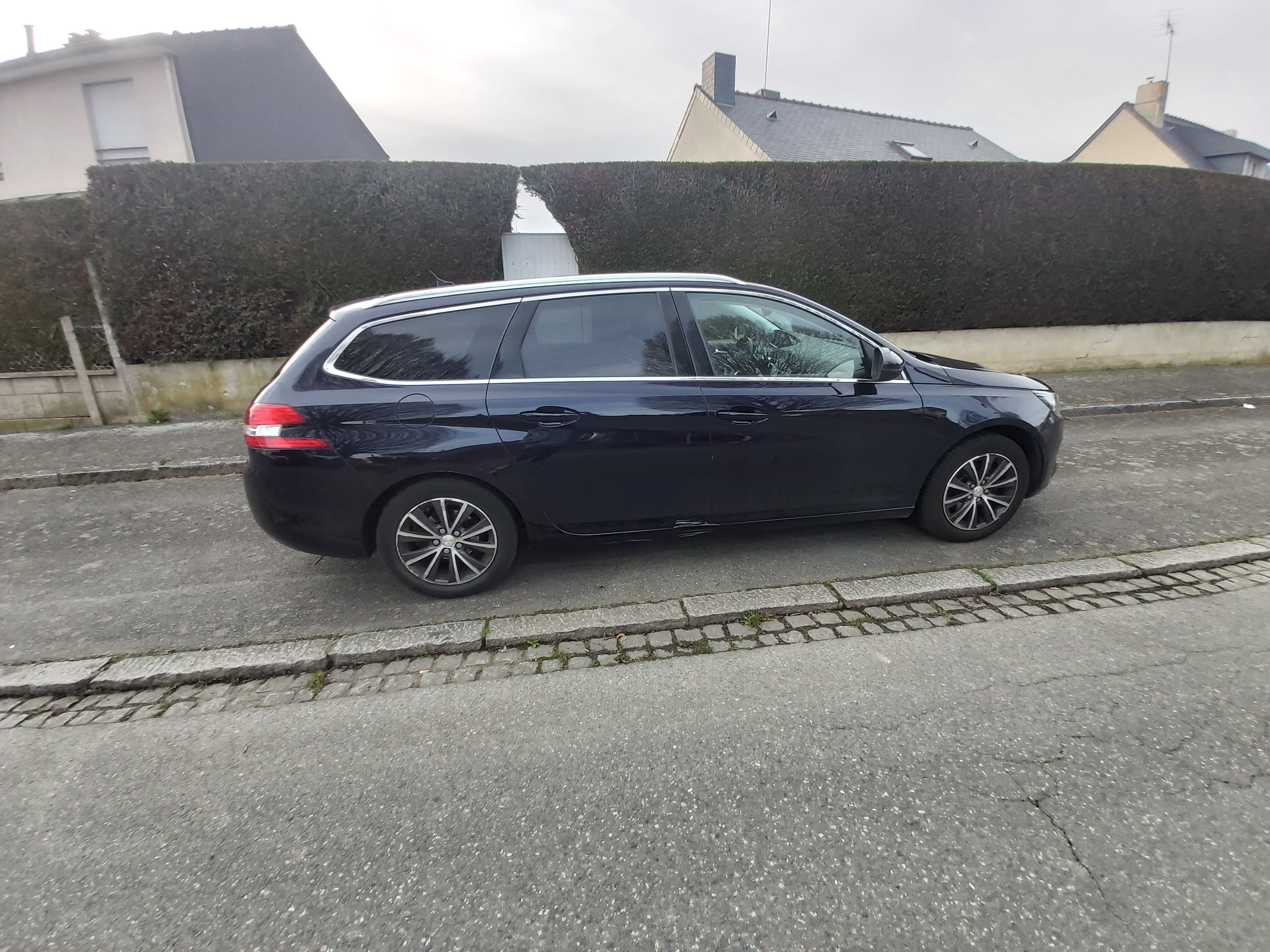 Peugeot 308 SW 1.2 avec Climatisation