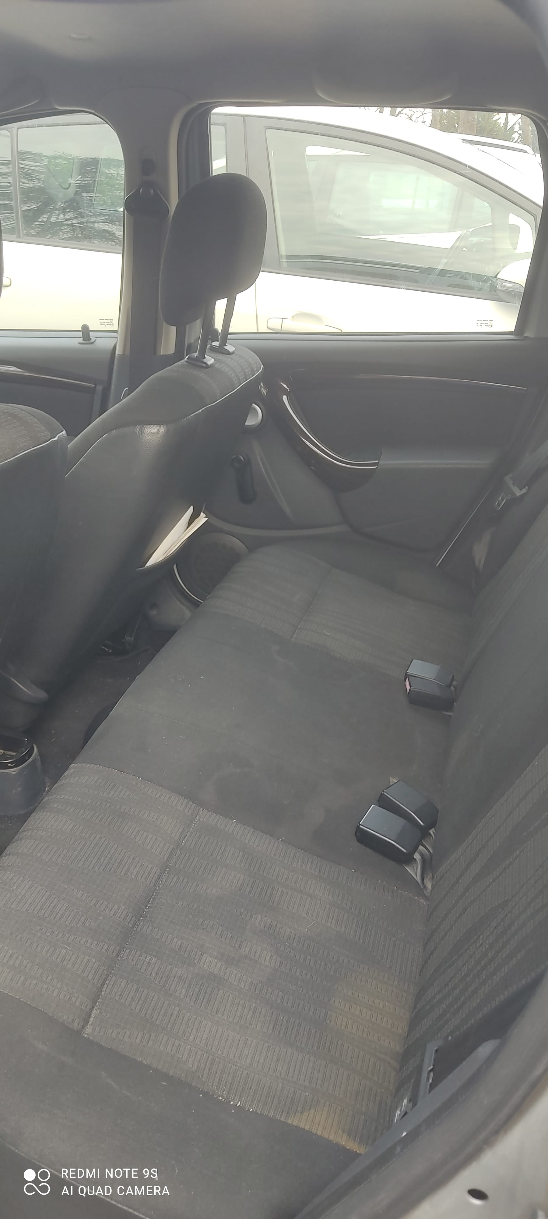 Opel Corsa avec Entrée audio / iPod