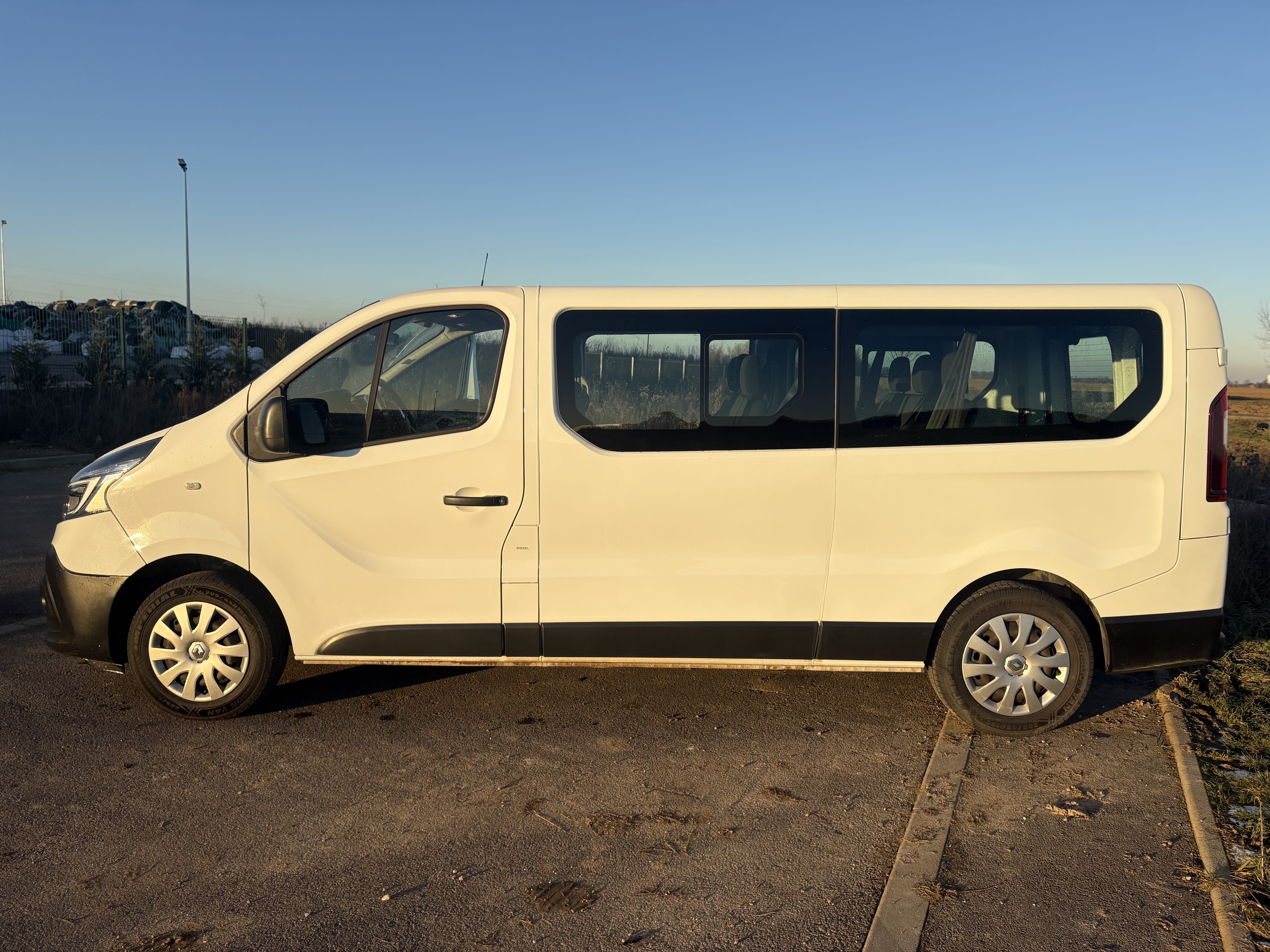 Renault Trafic Passenger 2.0 dci avec Climatisation