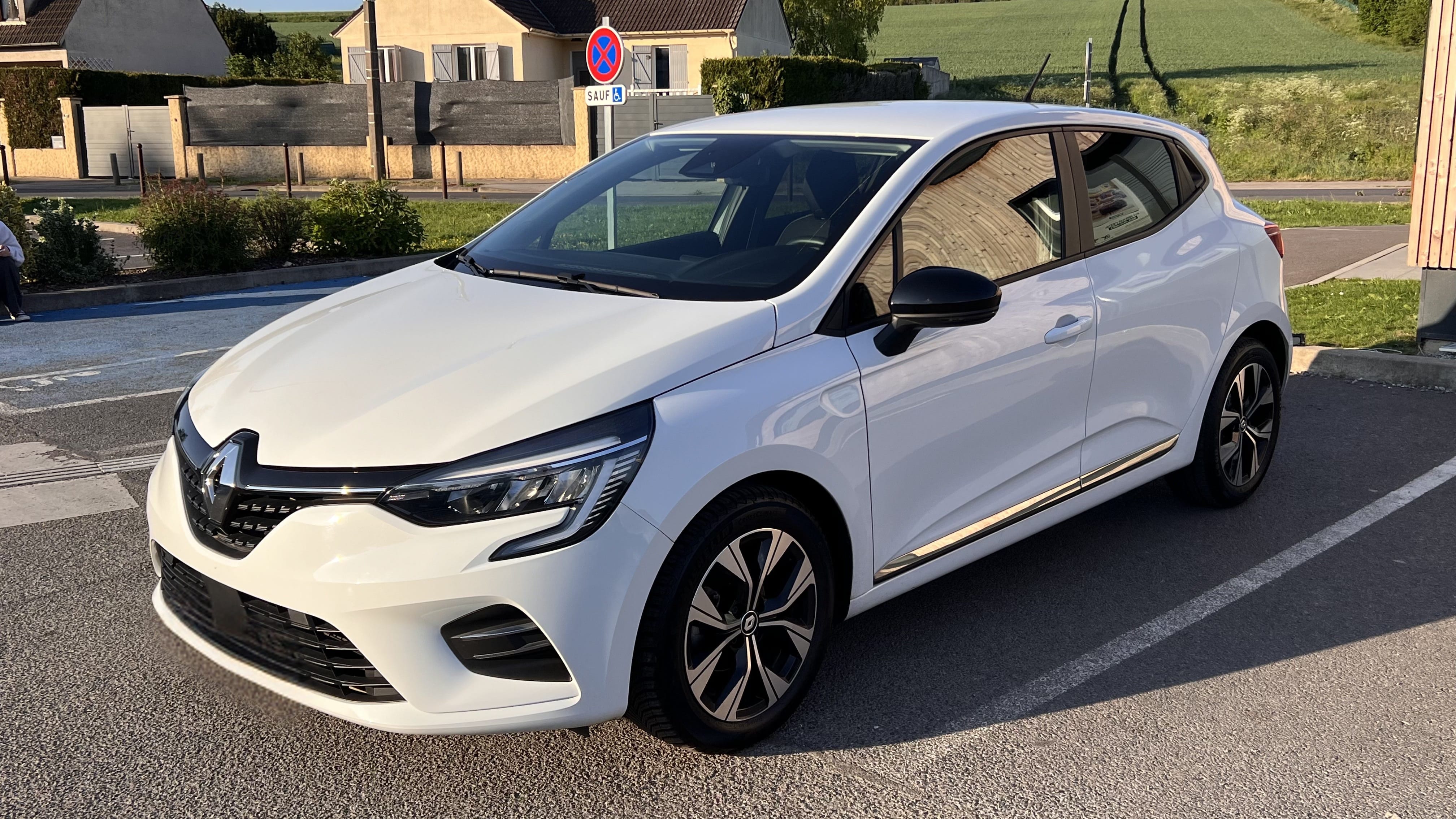 Renault Clio avec Climatisation