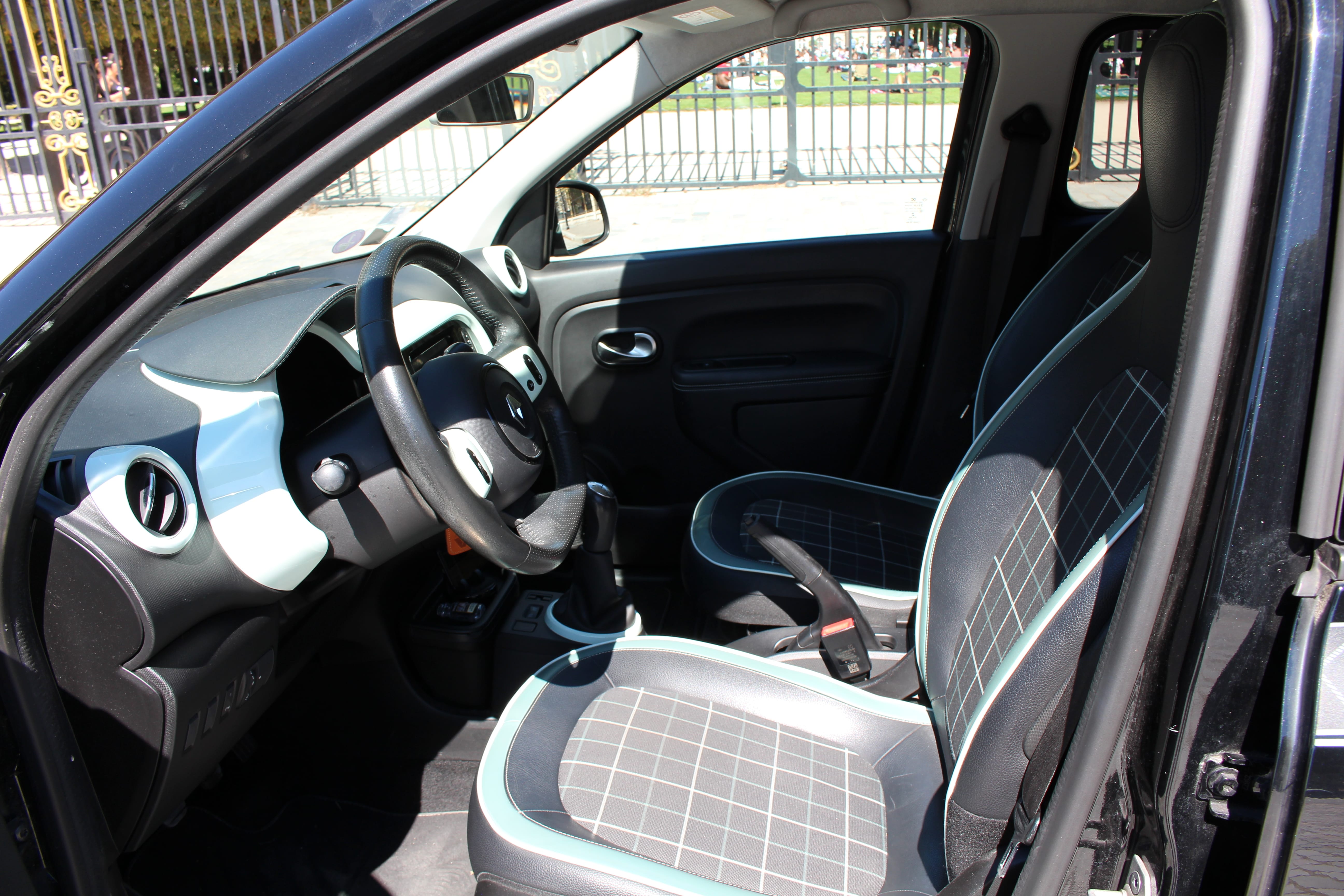 Renault Twingo III avec Entrée audio / iPod