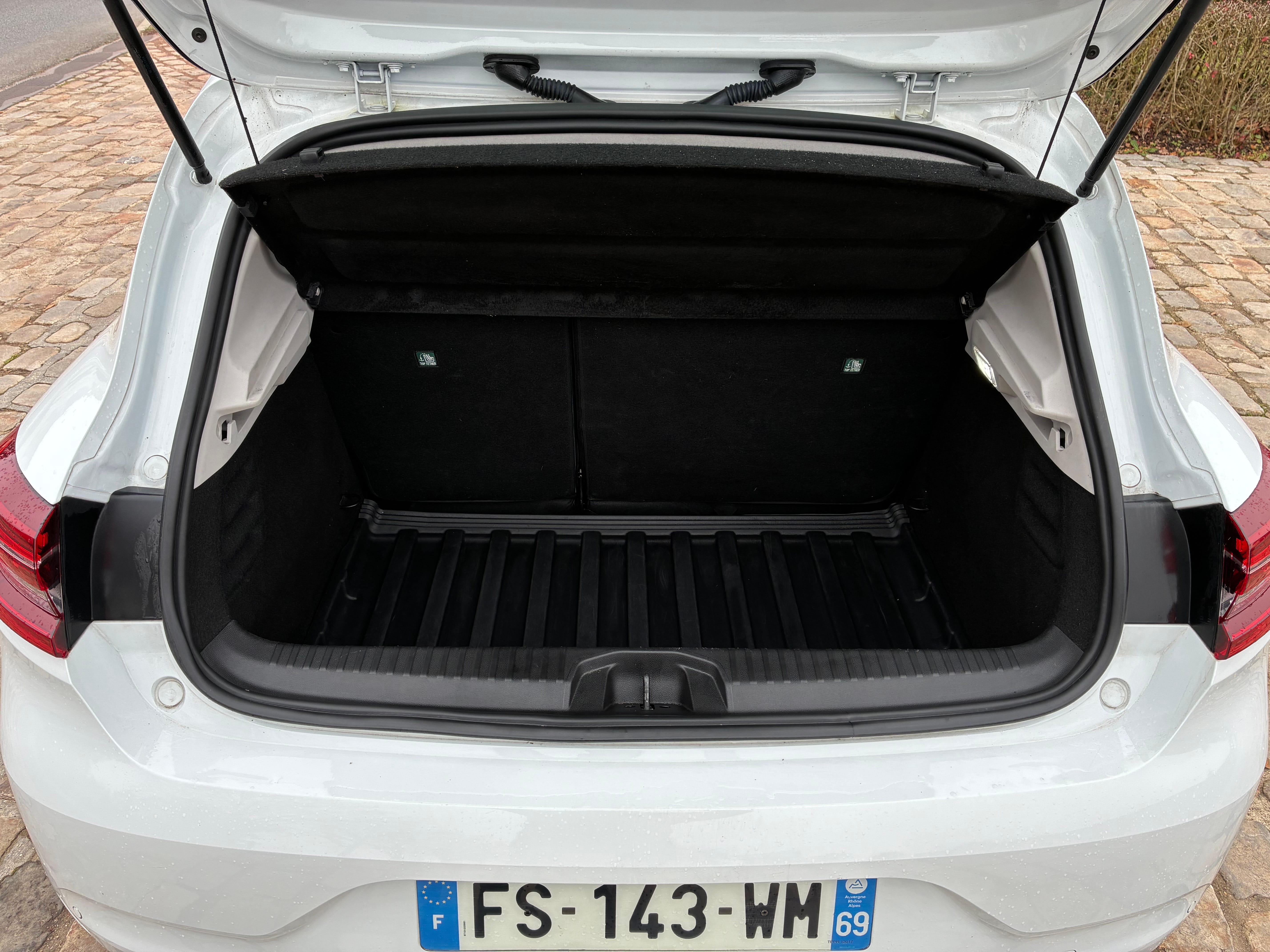 Renault Clio V 1.5 DCI avec Apple CarPlay