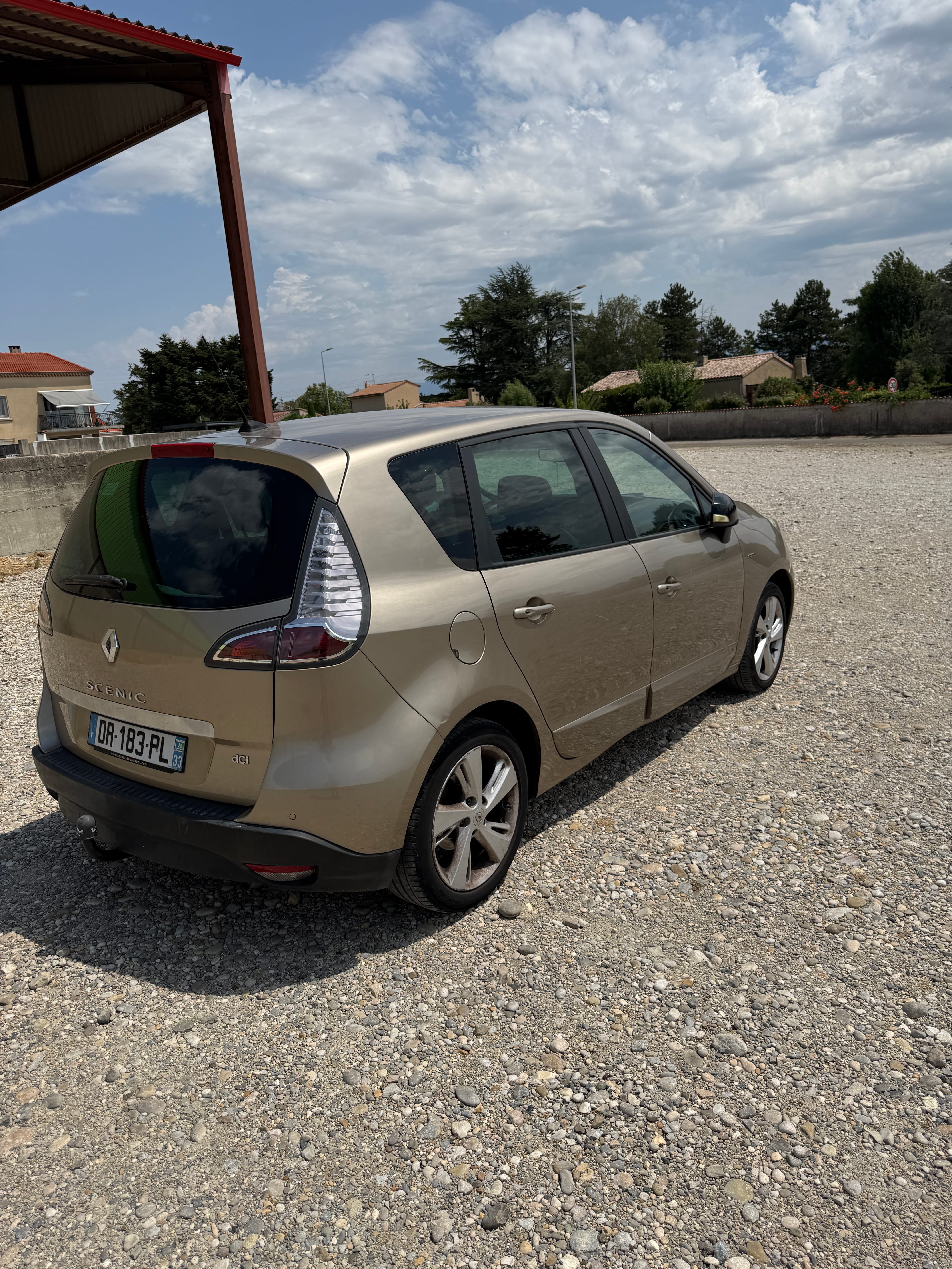 Renault Scenic avec Siège bébé