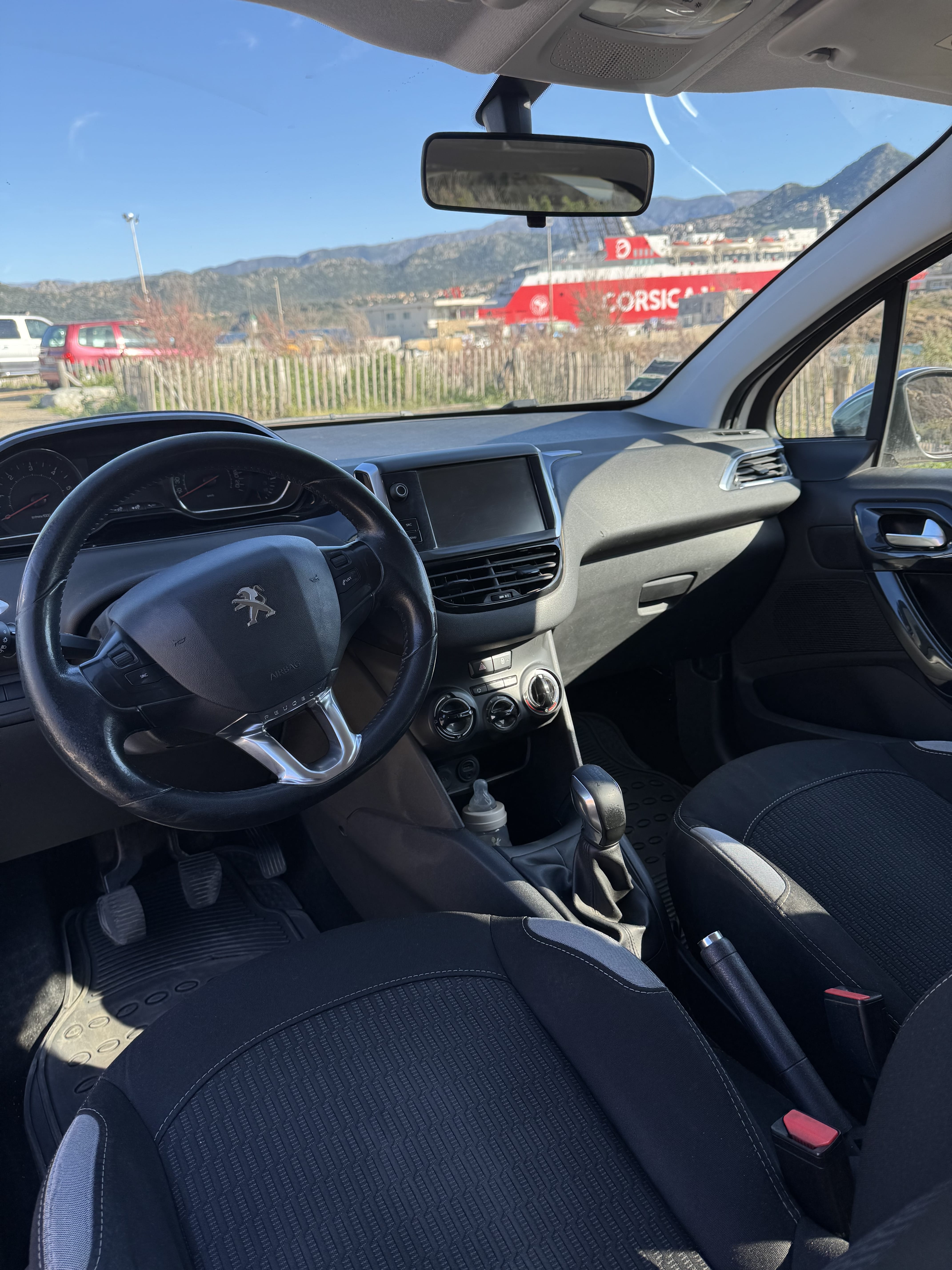 Peugeot 208 avec Port USB
