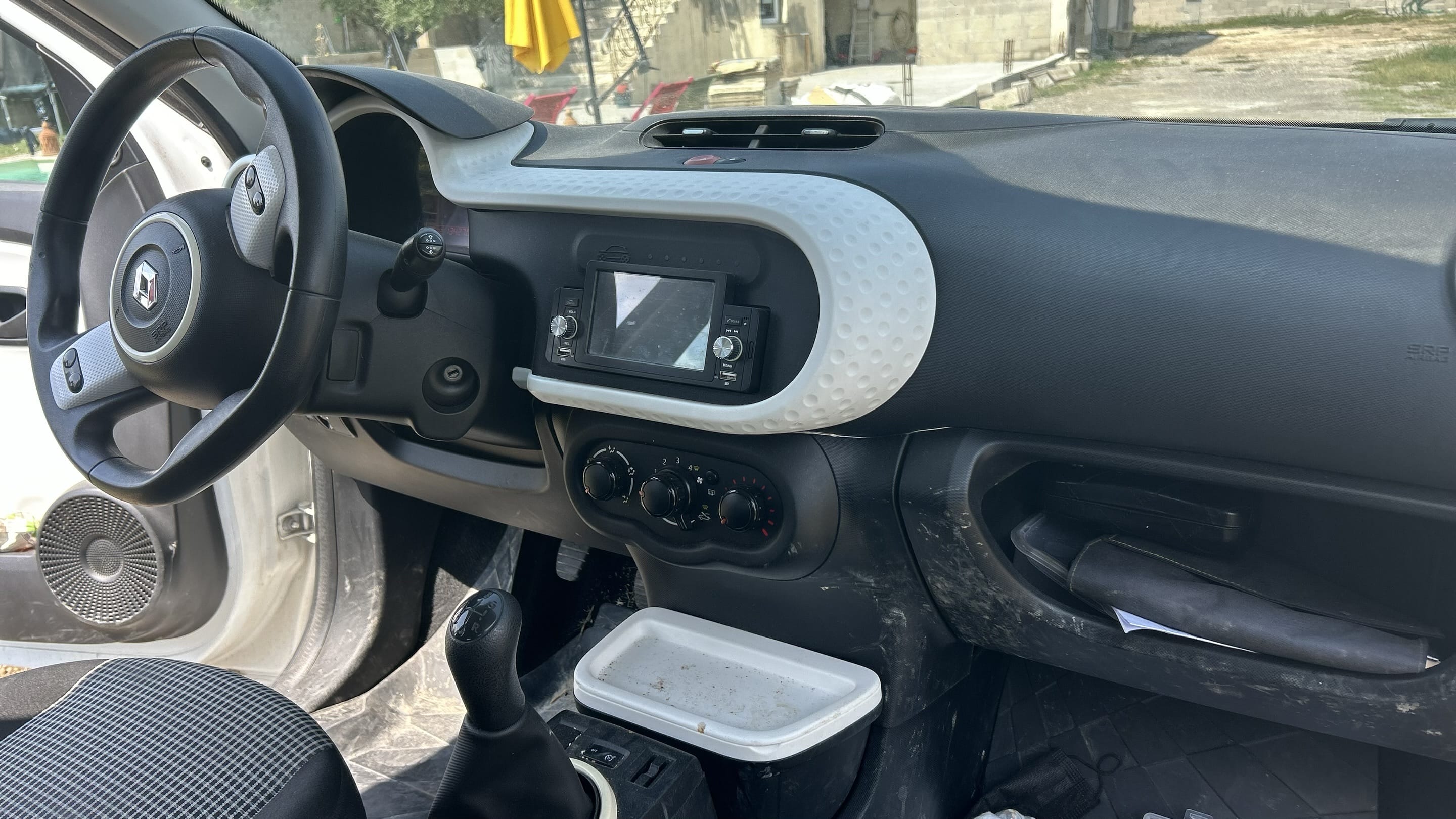 Renault Twingo III avec Entrée audio / iPod