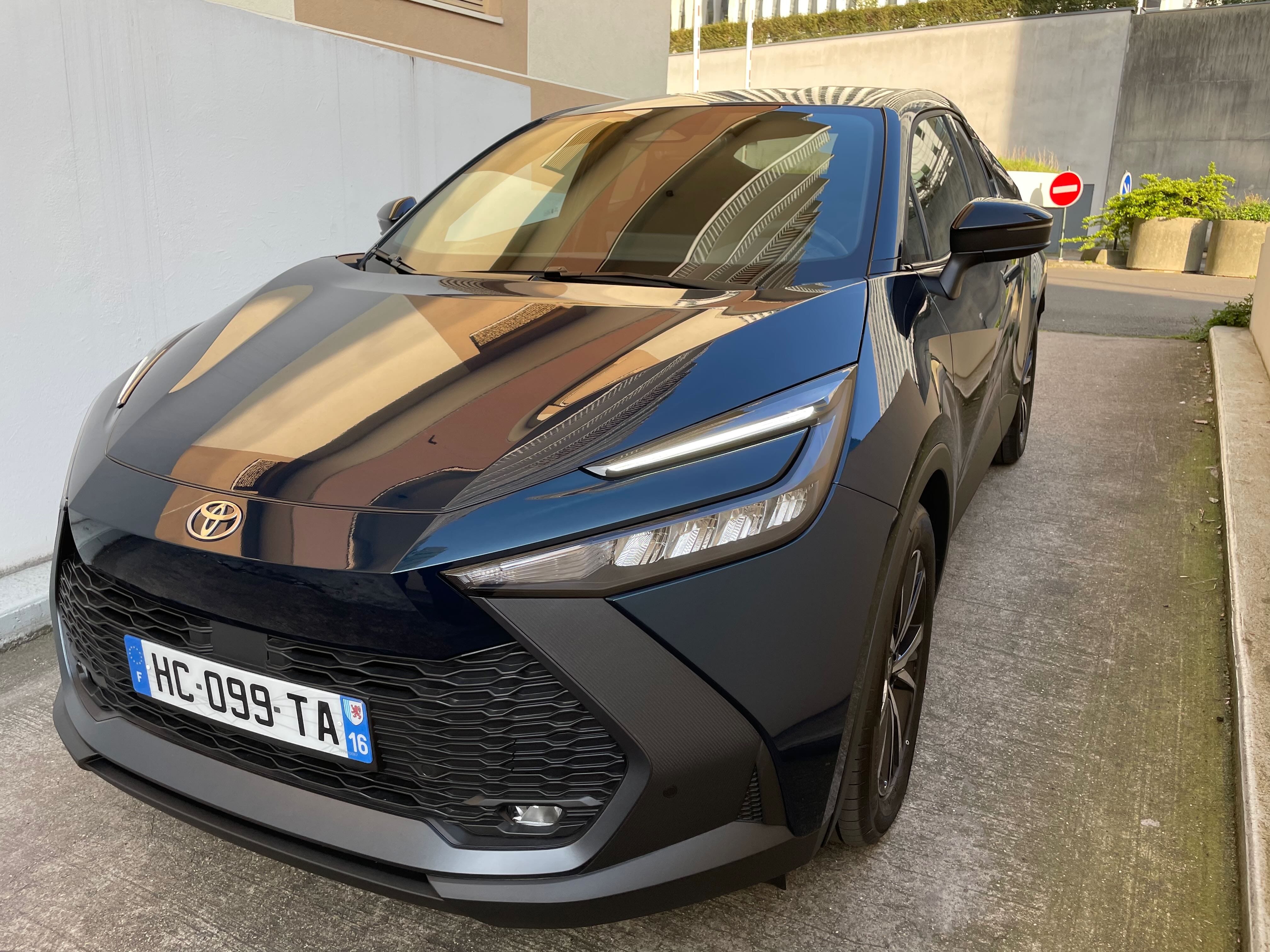 Toyota C-HR Hybrid avec Audio Bluetooth