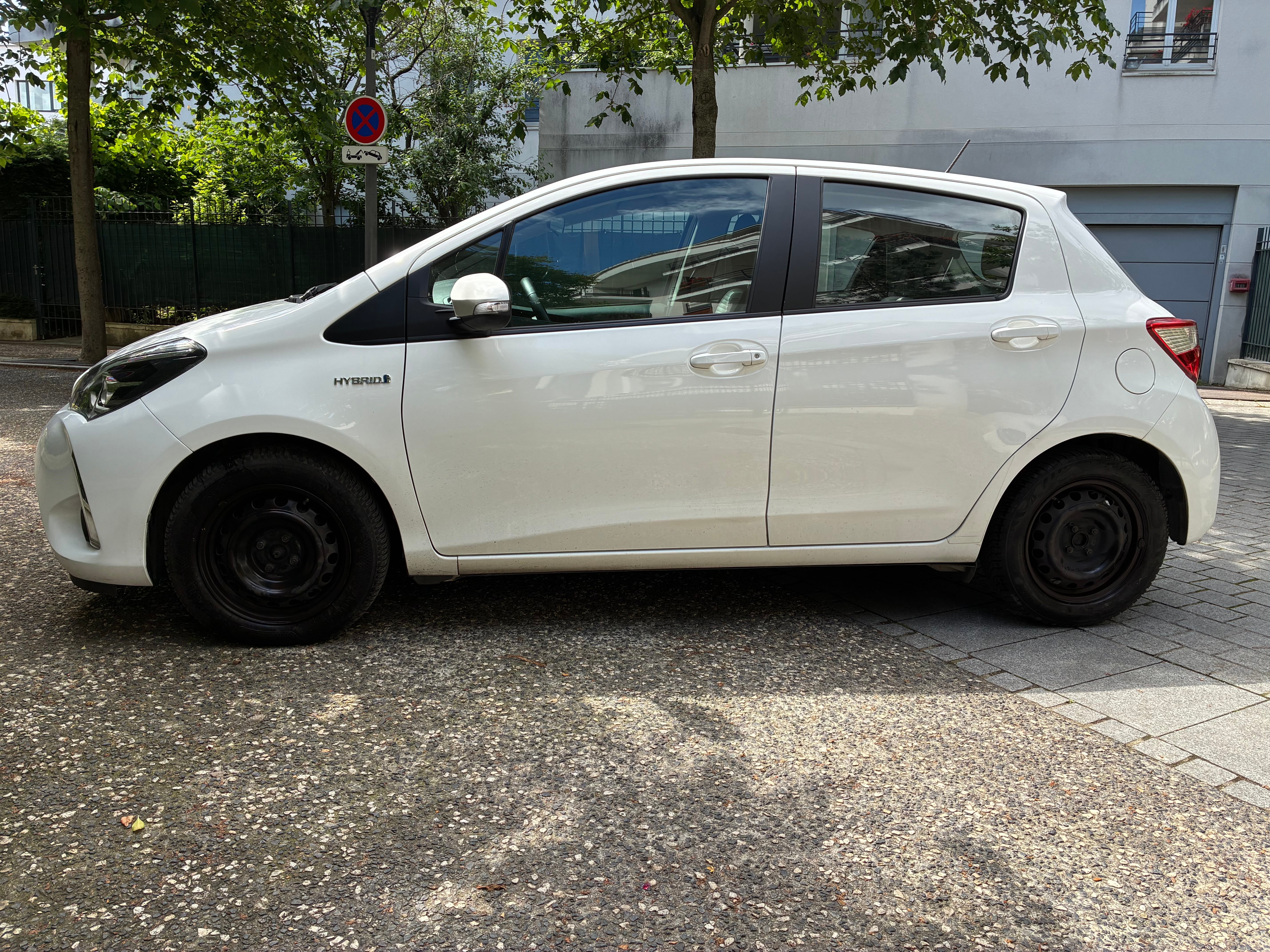 Toyota Yaris Hybride Hybride boîte automatique avec Climatisation