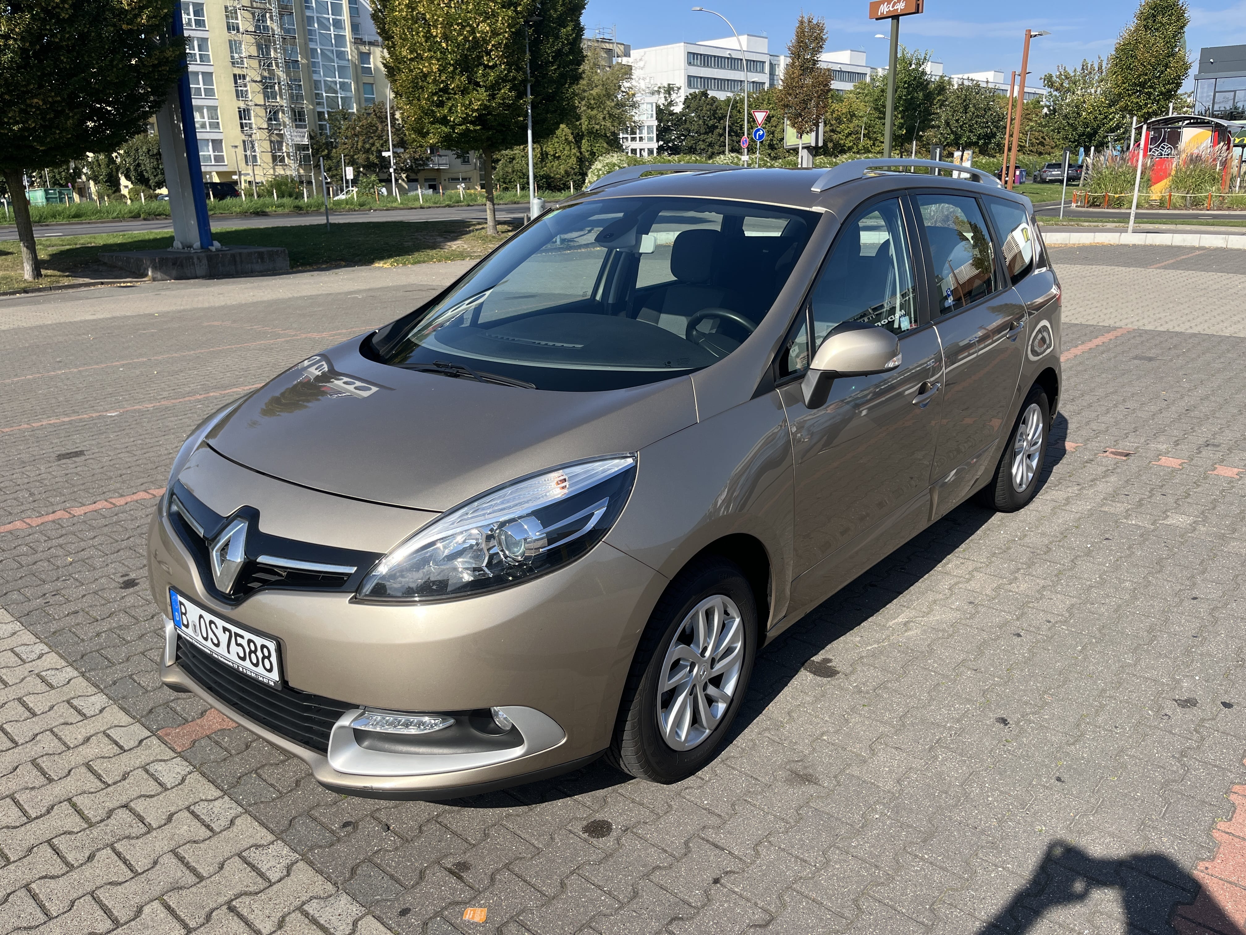 Renault Grand Scenic 1.3 Tce, 2014, Super 95, 7 Sitze