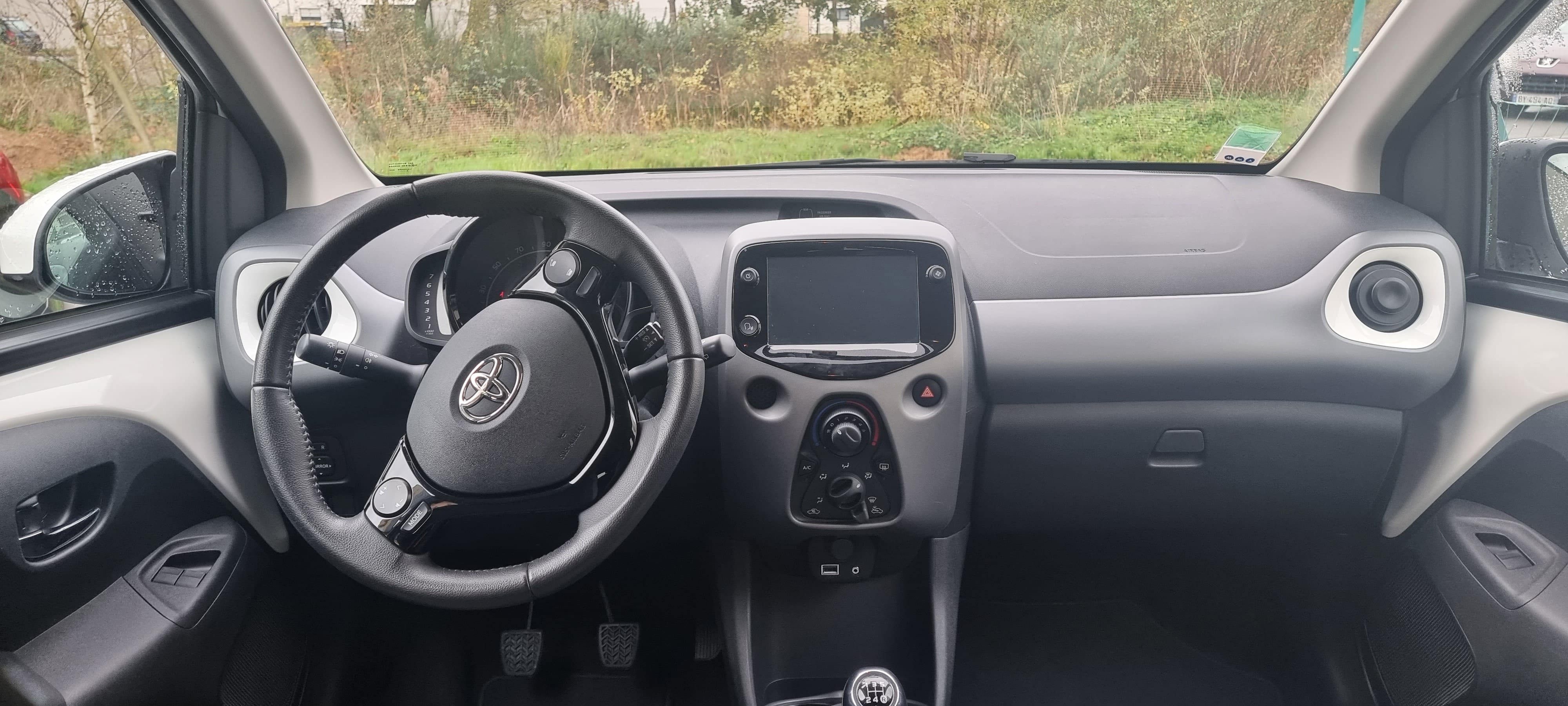 Toyota Aygo II (Start and Stop)  5 portes,Essence E95E10,caméra de recul, système carplay, avec Siège bébé