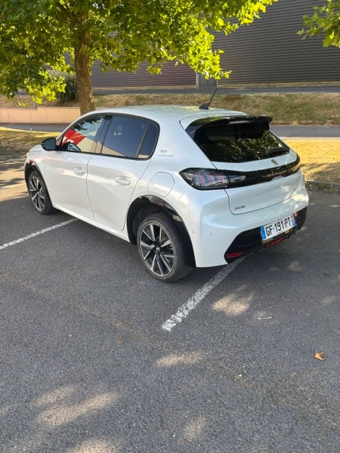 Peugeot 208 avec Caméra de recul