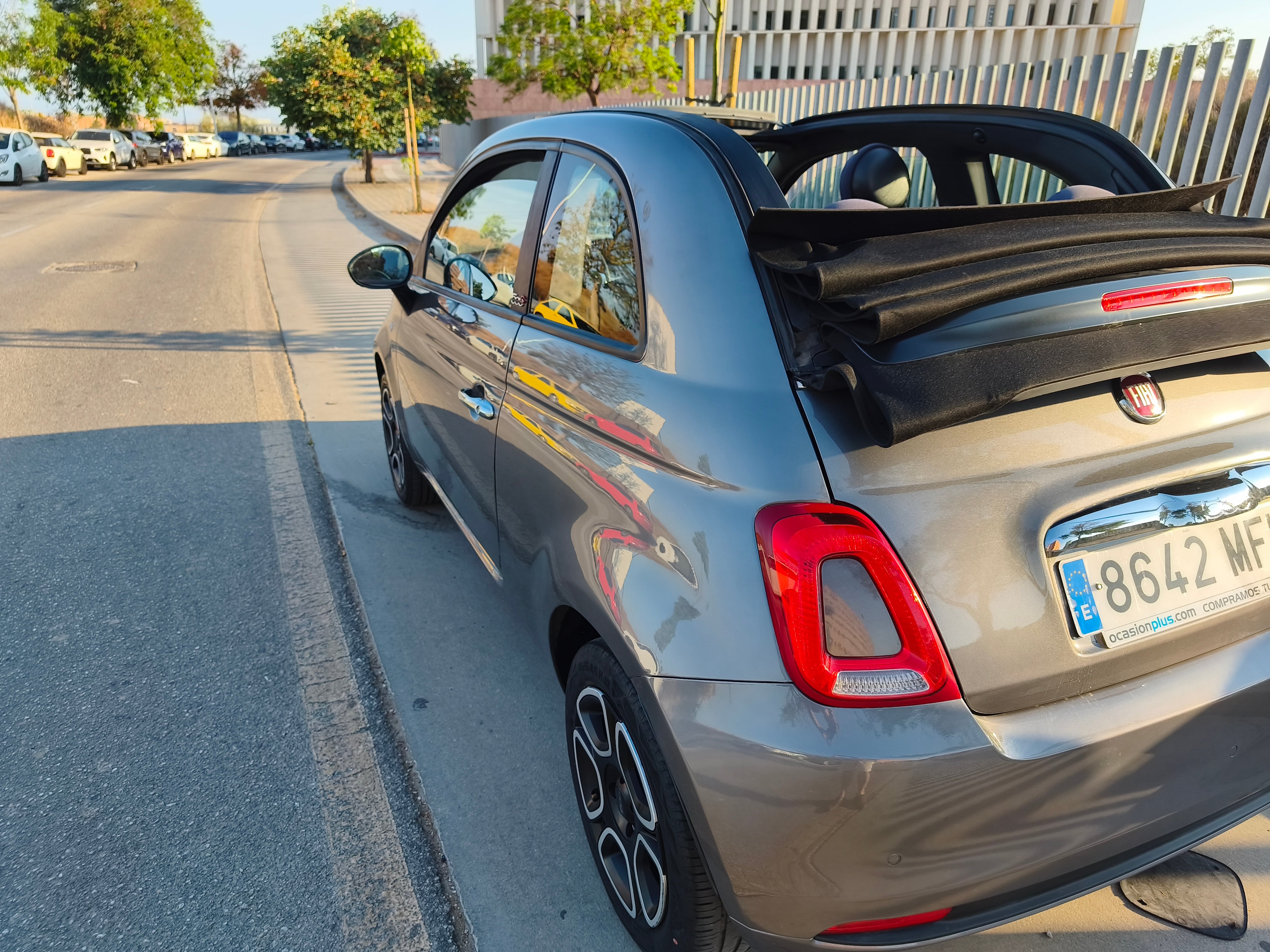Fiat 500 C Híbrido Cabriolet met GPS