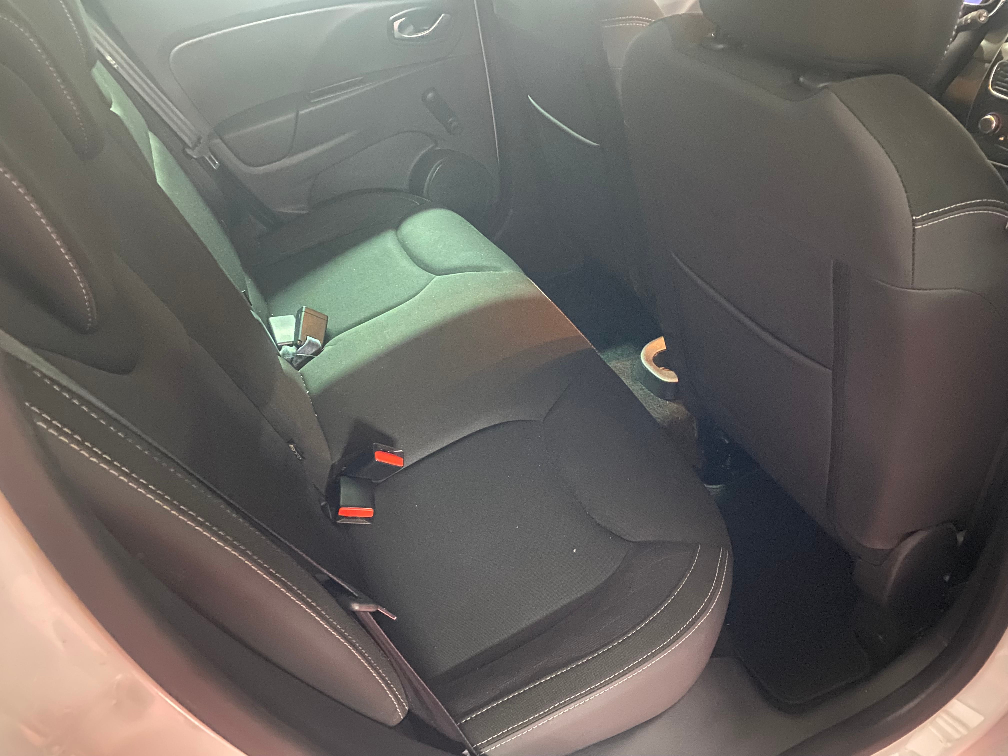 Renault Clio Pont de sevré / Billancourt Métro 9 / Bluetooth avec Apple CarPlay