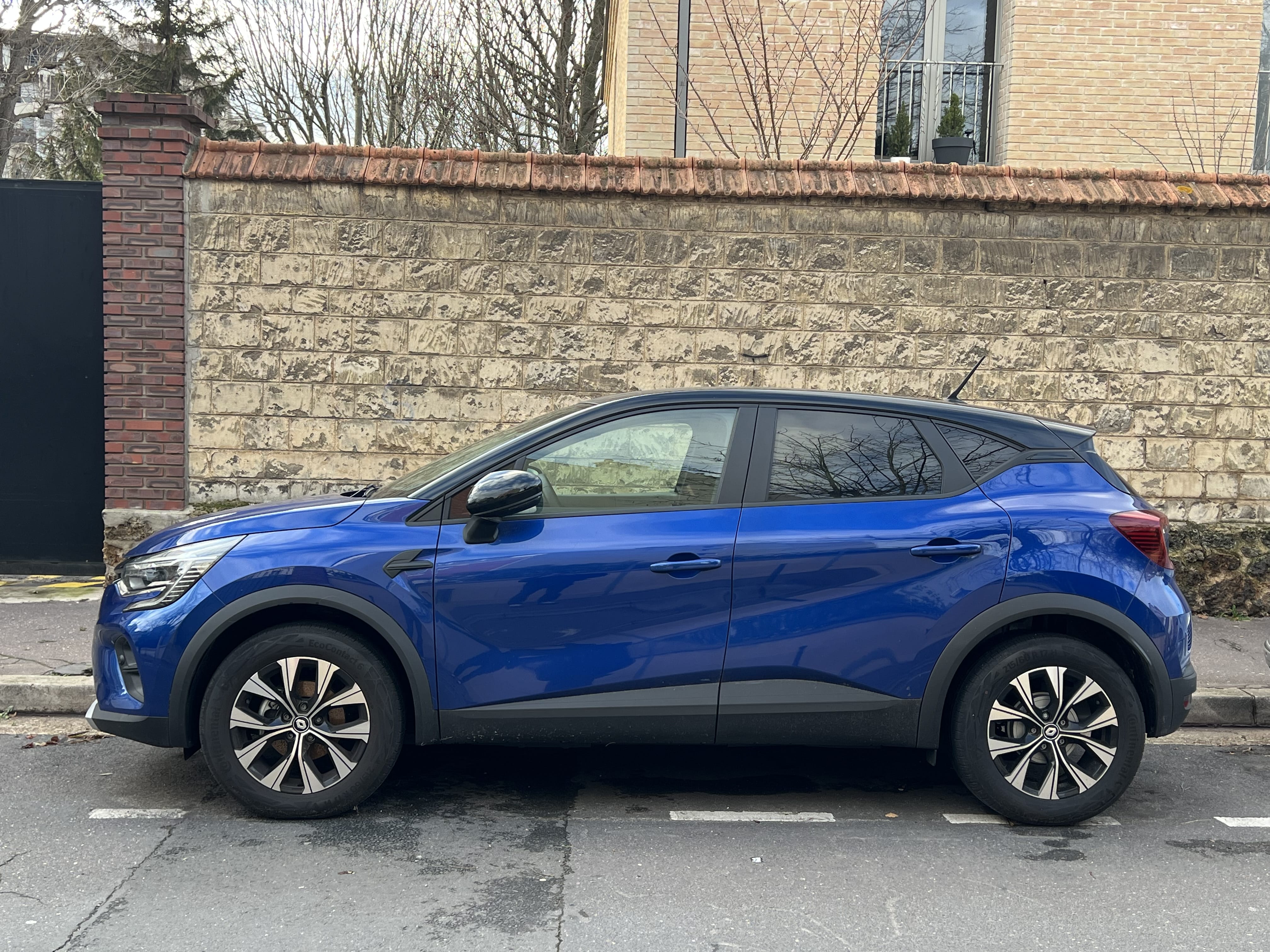 Renault Captur, 2023, Essence 95