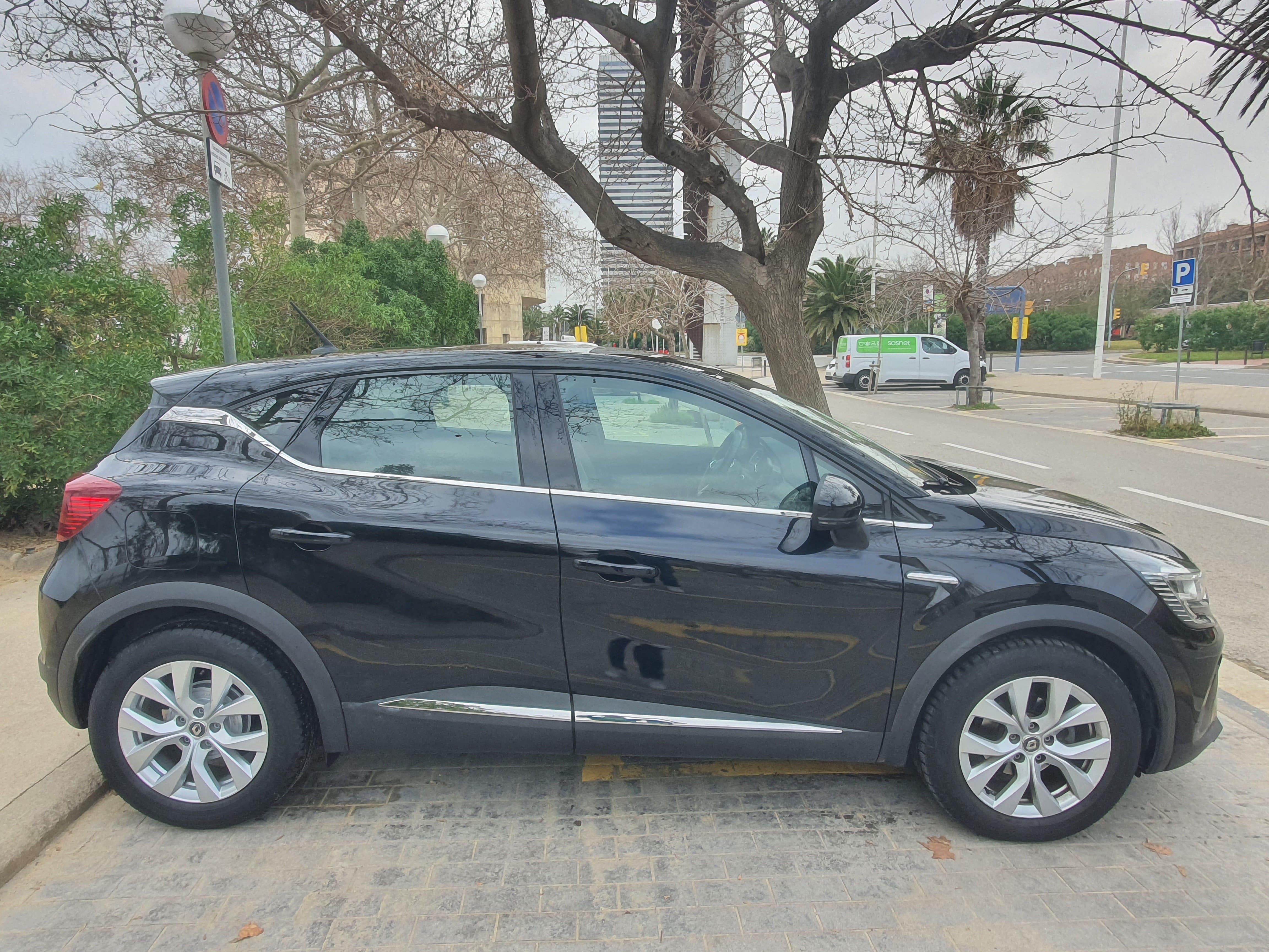 Renault Captur E-TECH 140CV Automático med Aircondition