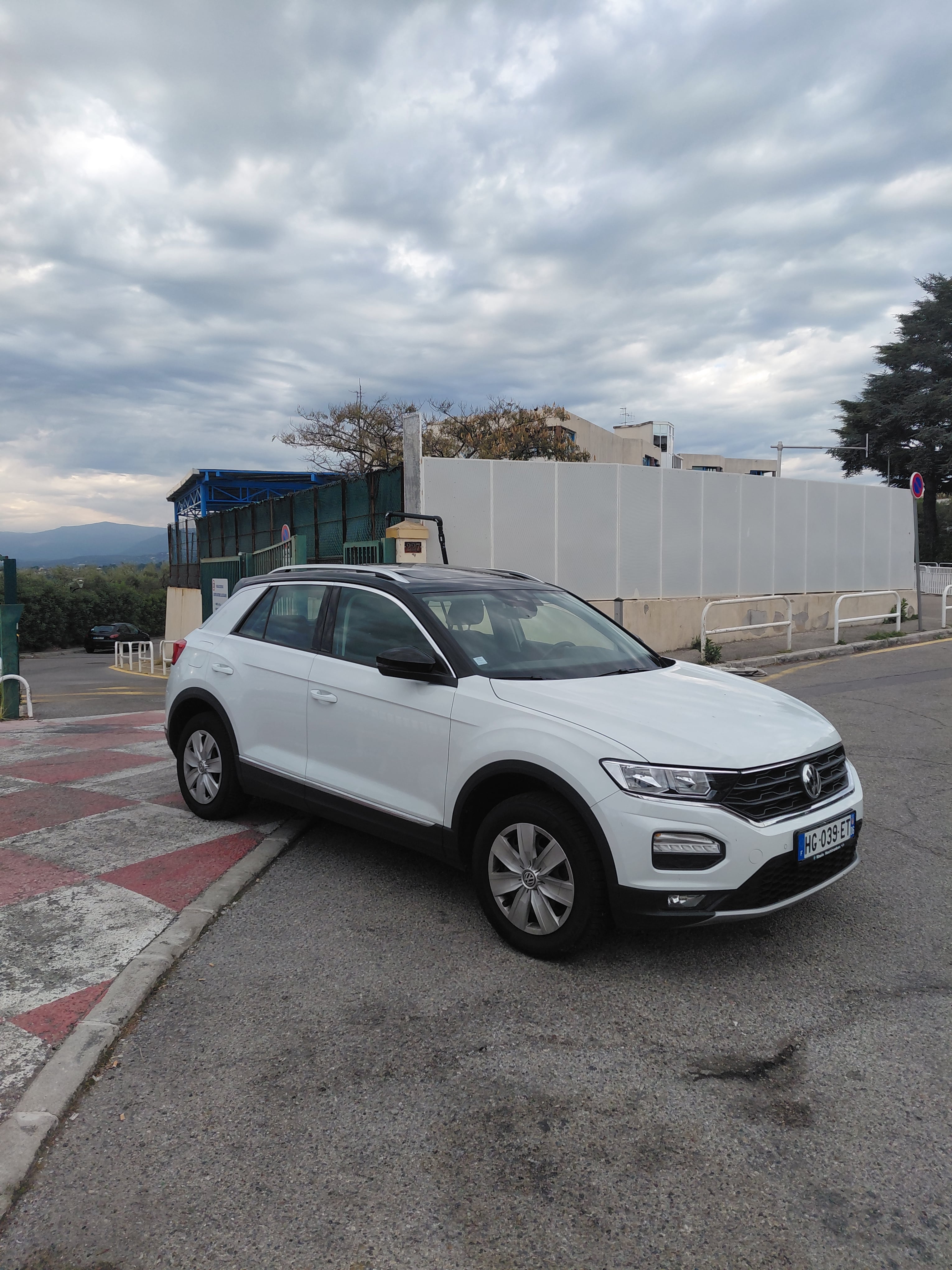 Volkswagen T-Roc avec GPS