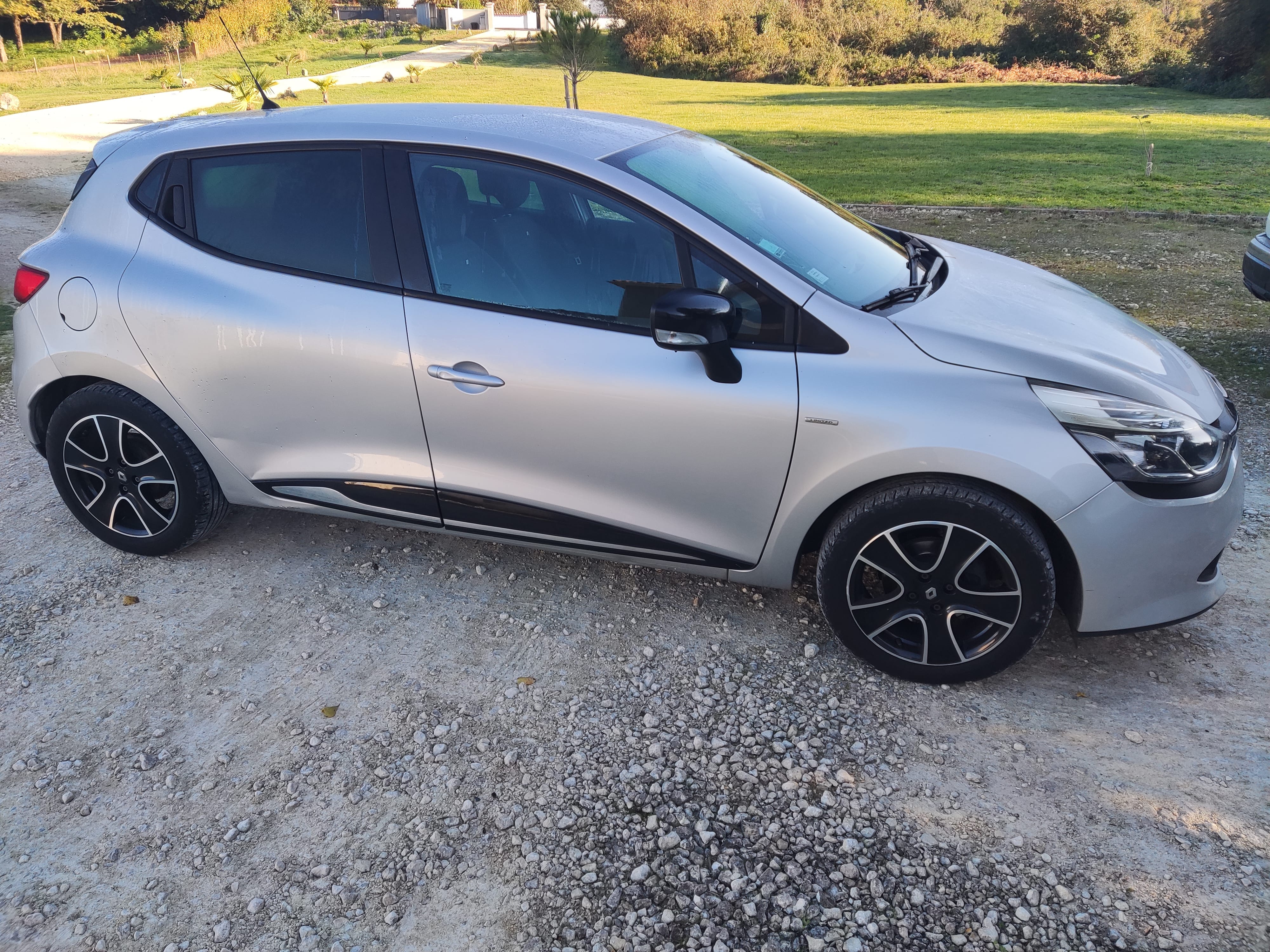 Renault Clio éthanol avec Audio Bluetooth