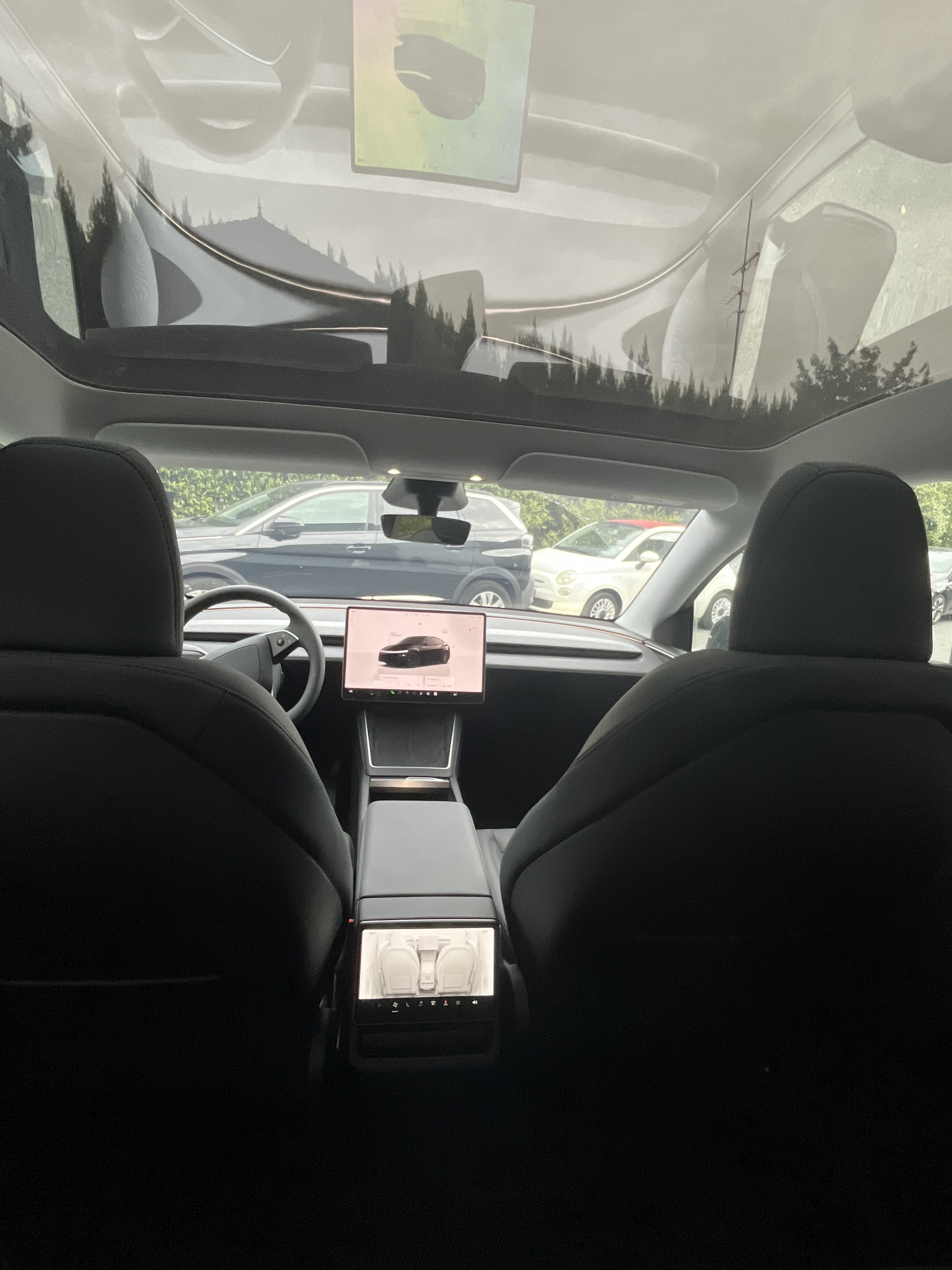 Tesla Model Y Long Range avec GPS