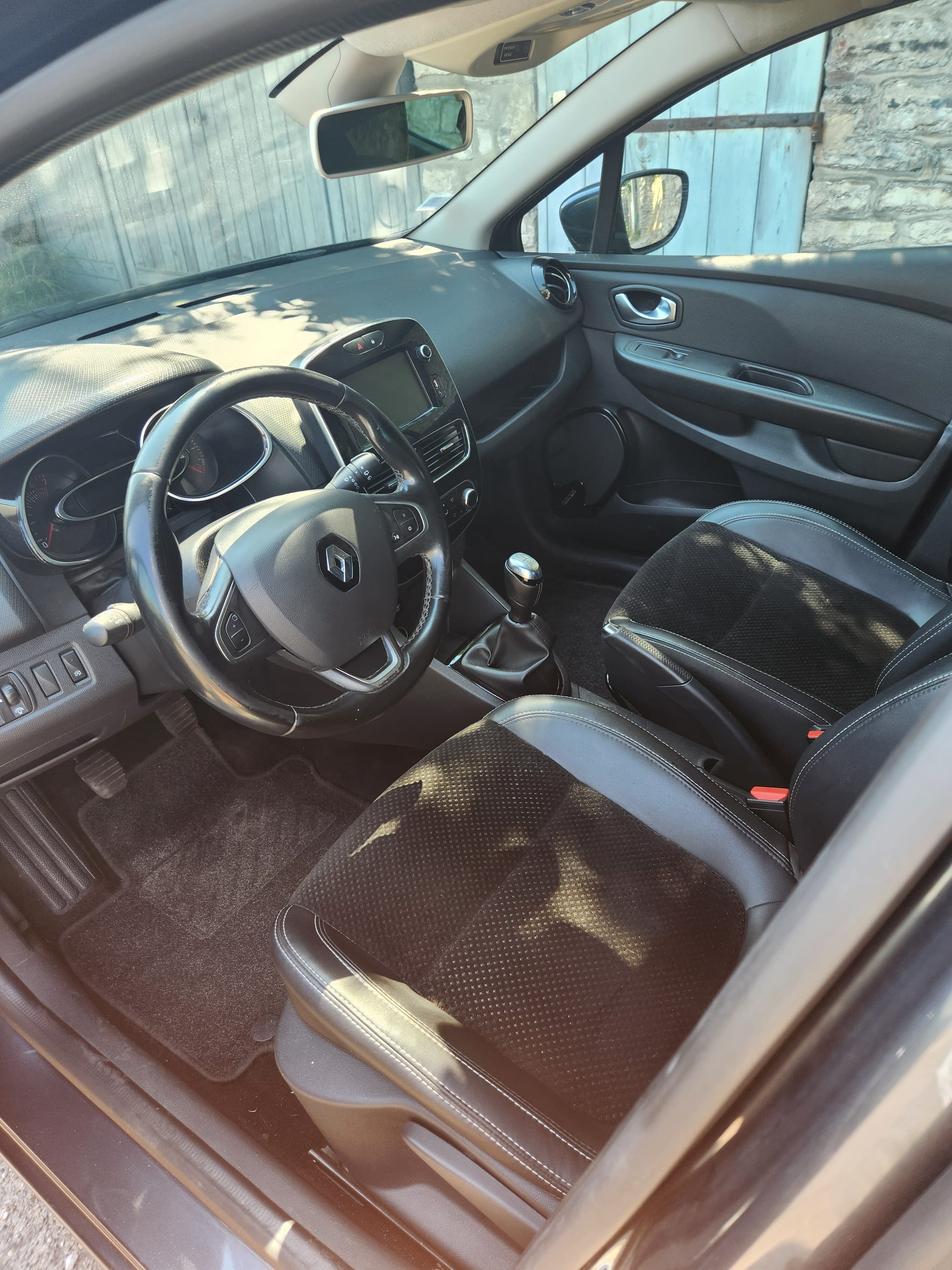 Renault Clio avec GPS
