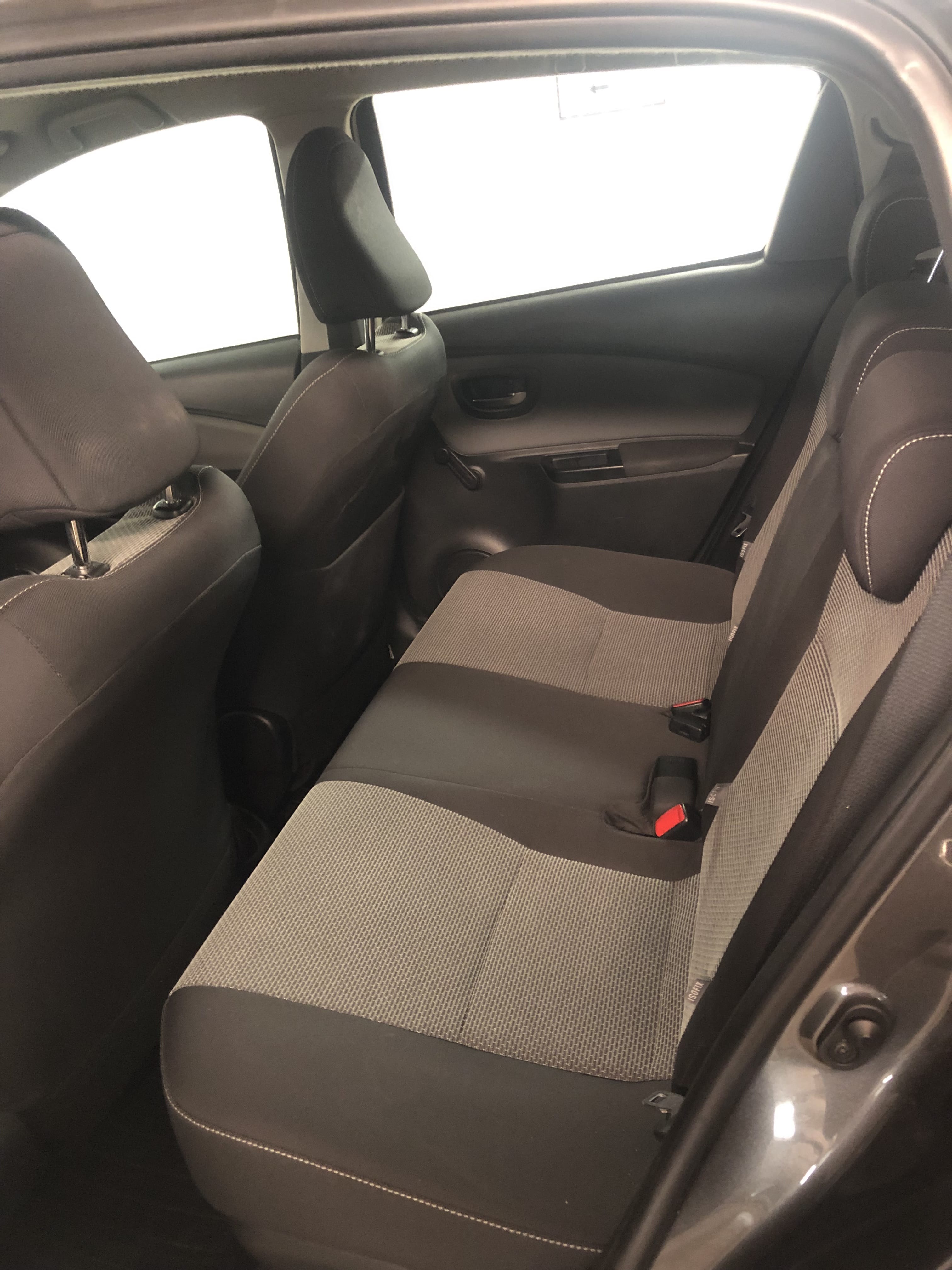 Toyota Yaris Hybrid med Lydinngang