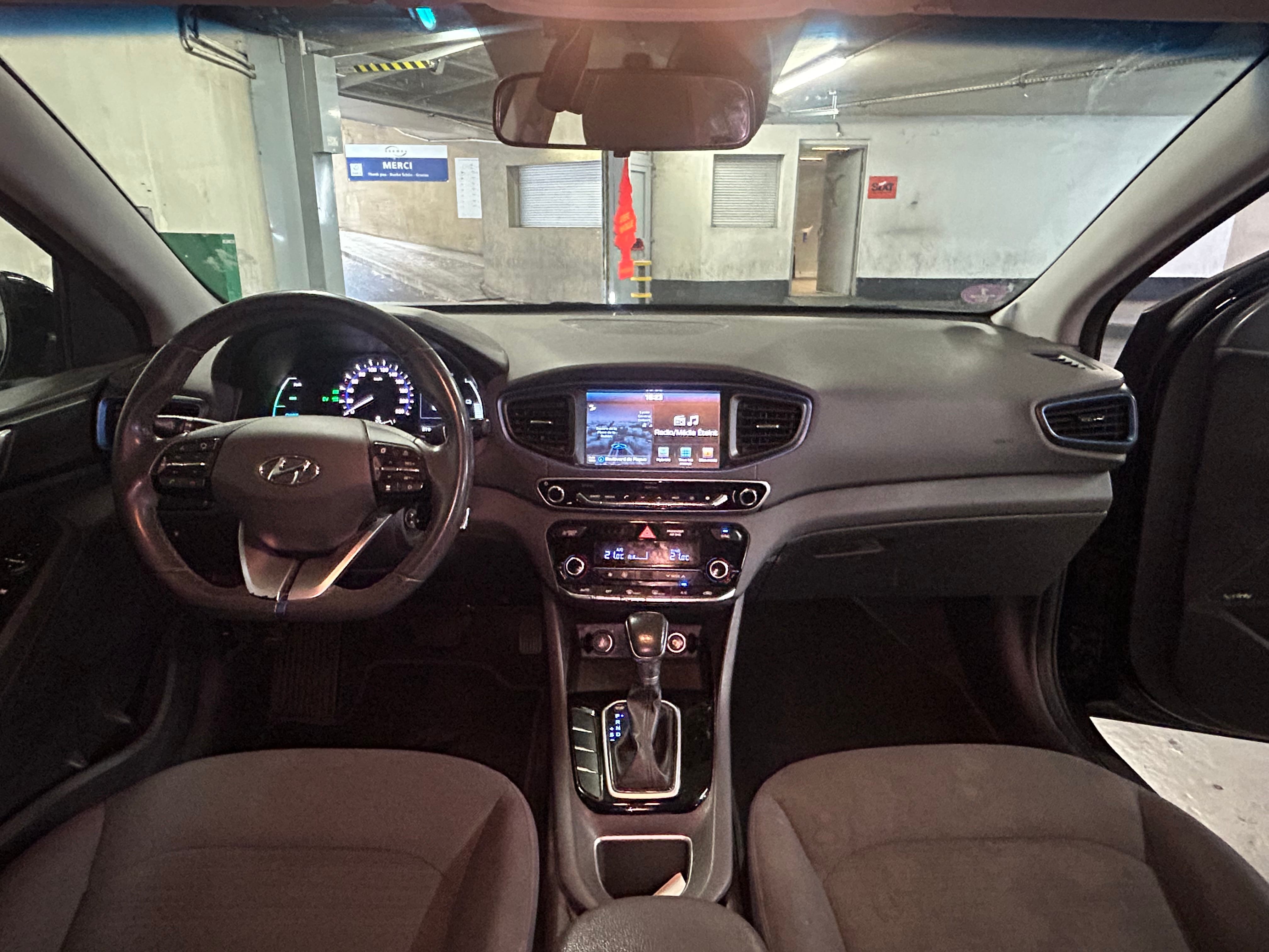 Hyundai Ioniq met GPS