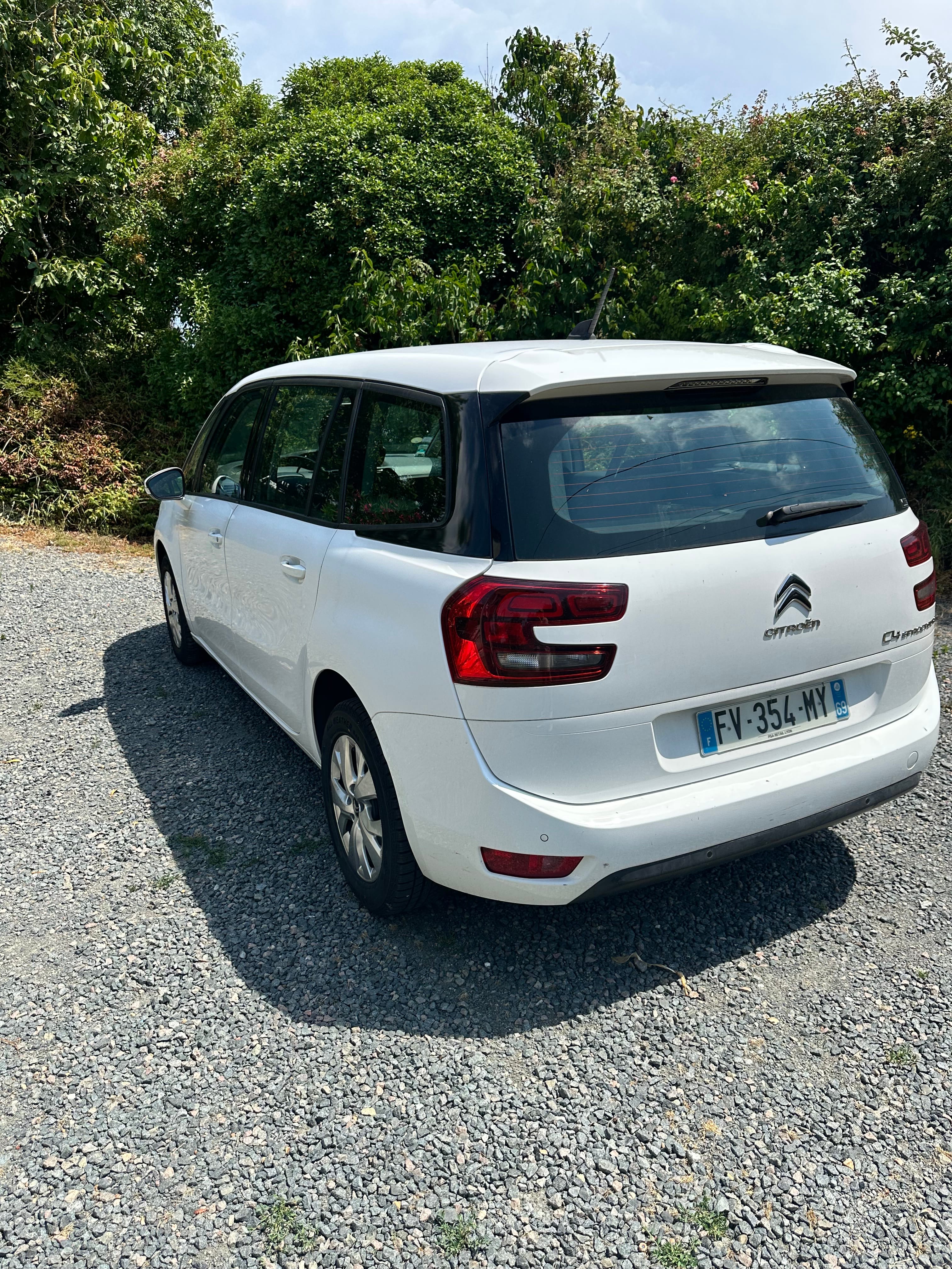 Citroen C4 Grand Spacetourer avec GPS